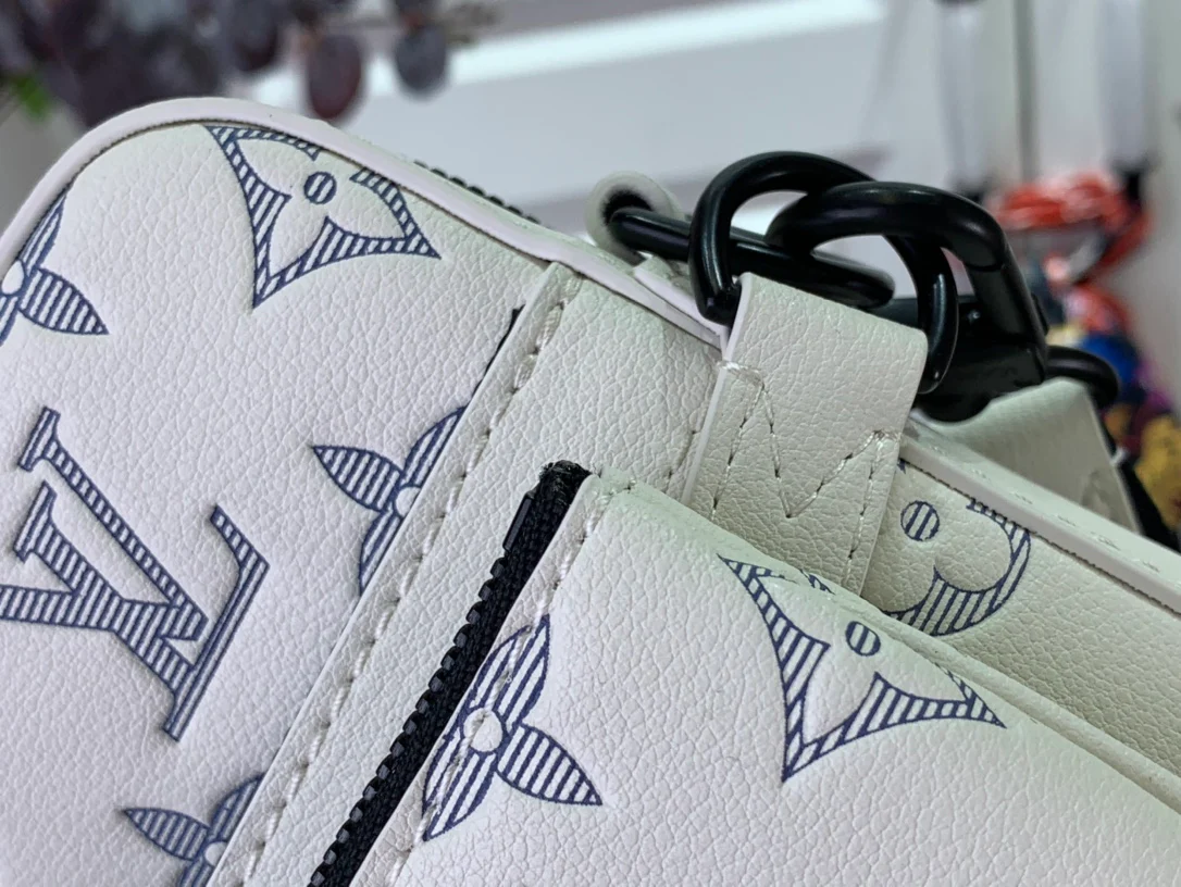 Сумка-мессенджер LV-m24754-trio - белая