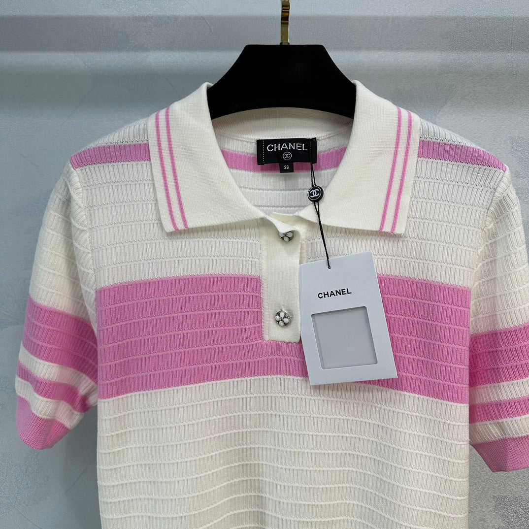 Новая коллекция Chanel Весна/Лето 2024: шерстяной топ с коротким рукавом, розовый.