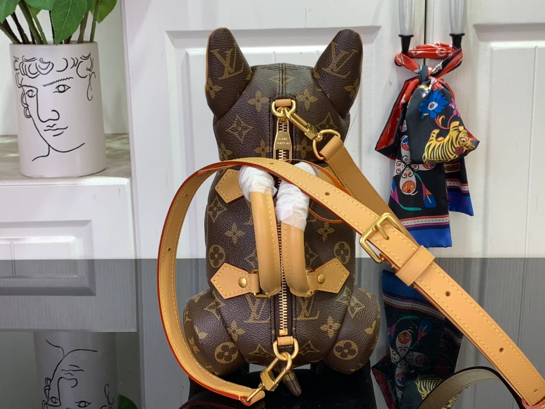Сумка LV-m12617-pooch-bag с изображением французского бульдога - коричневая.