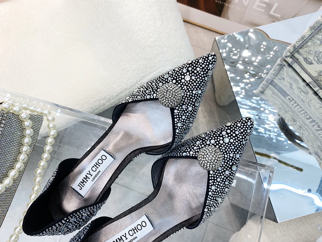 Jimmy - Туфли на каблуке из овечьей кожи с кристаллами - Черные