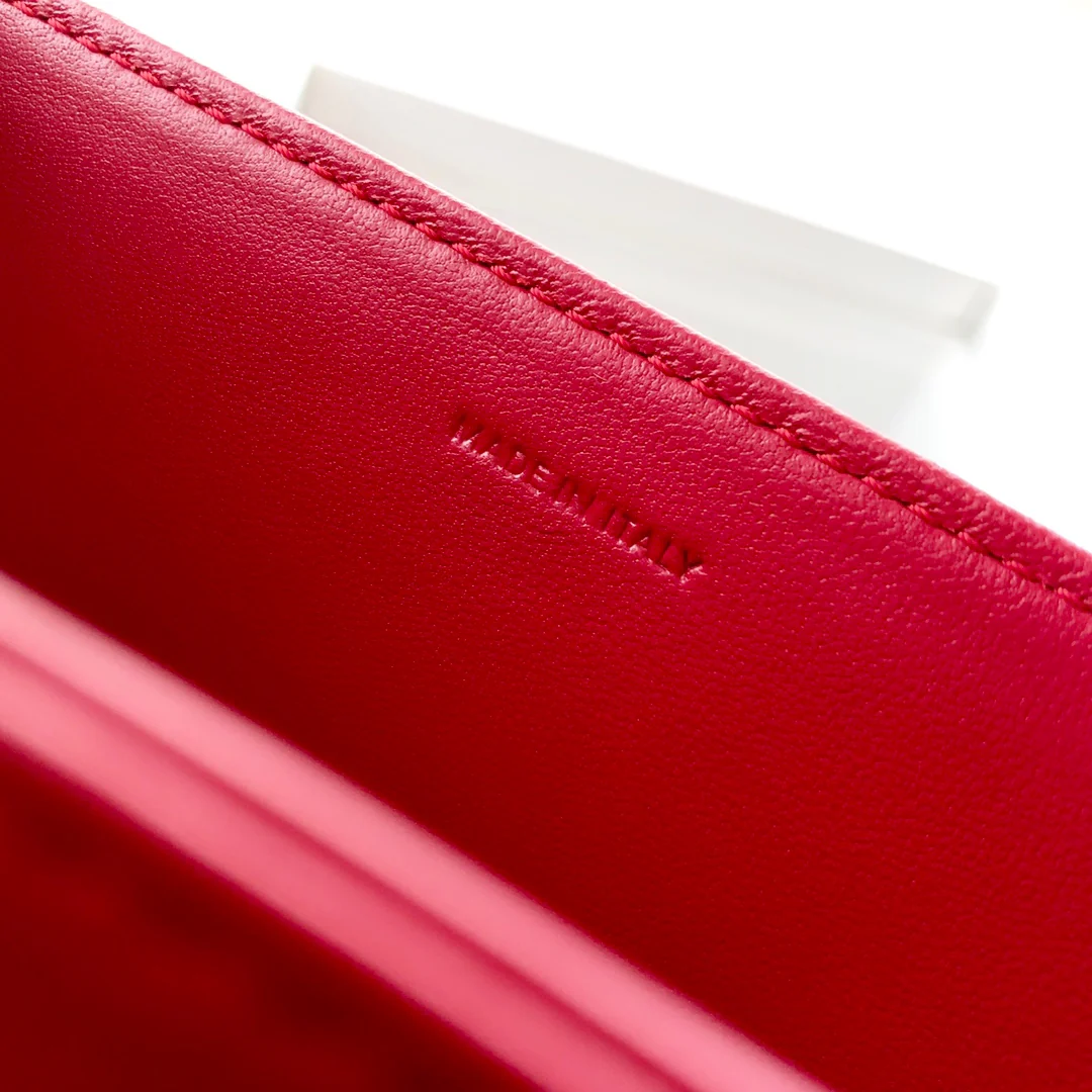 телячья кожа Celine Triomphe Medium