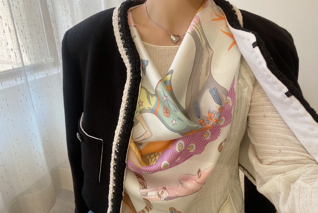 Шелковый шарф Hermes 90