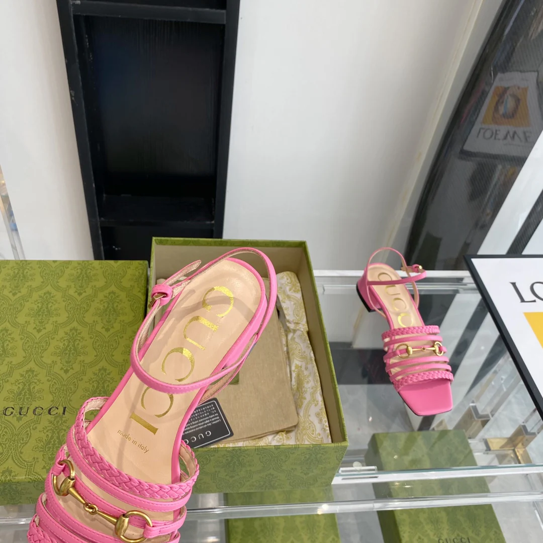 Босоножки Gucci на низком каблуке