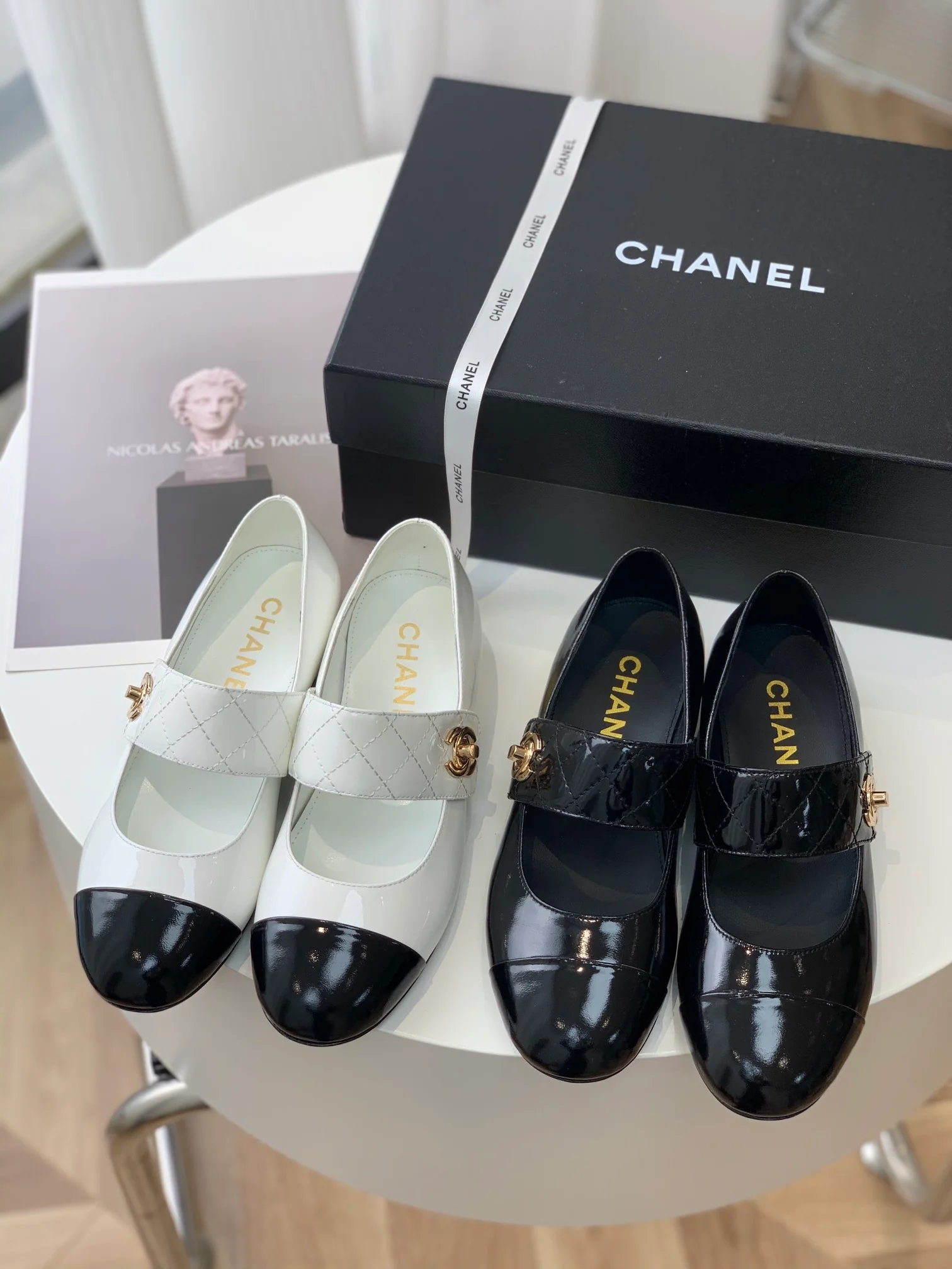 Туфли Мэри Джейн от Chanel