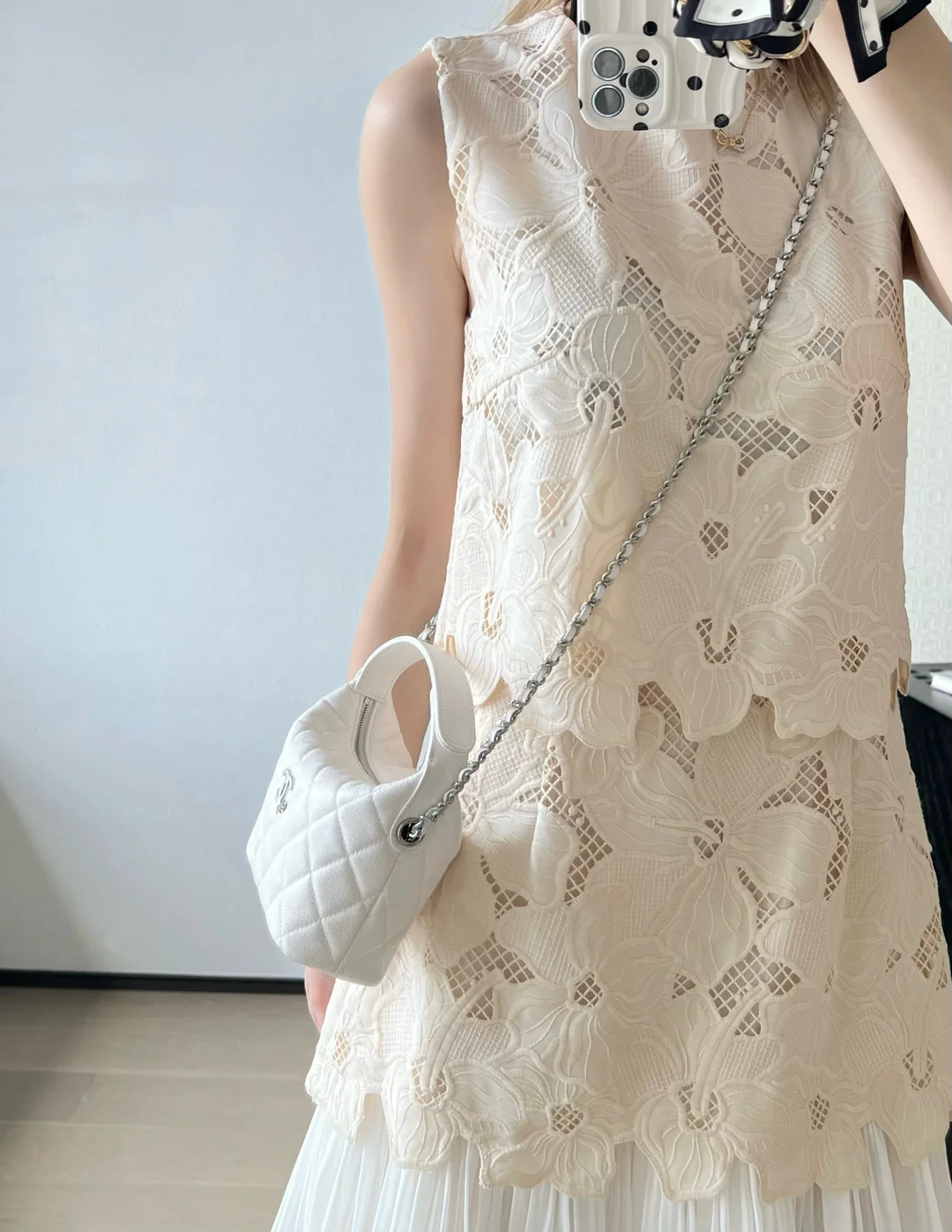 Сумка-ланчбокс Chanel - белая пряжка с бриллиантом