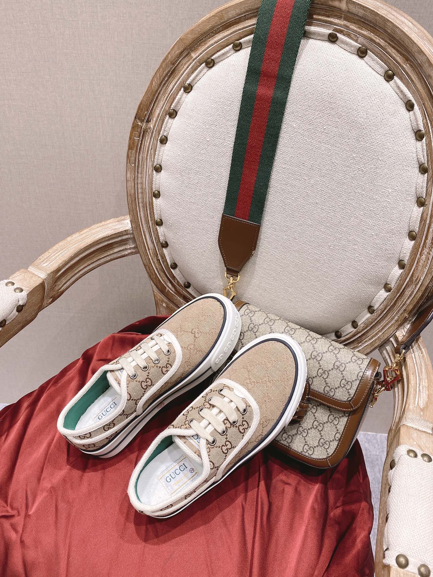 Классические лоферы Gucci 1977 года — парусиновые туфли