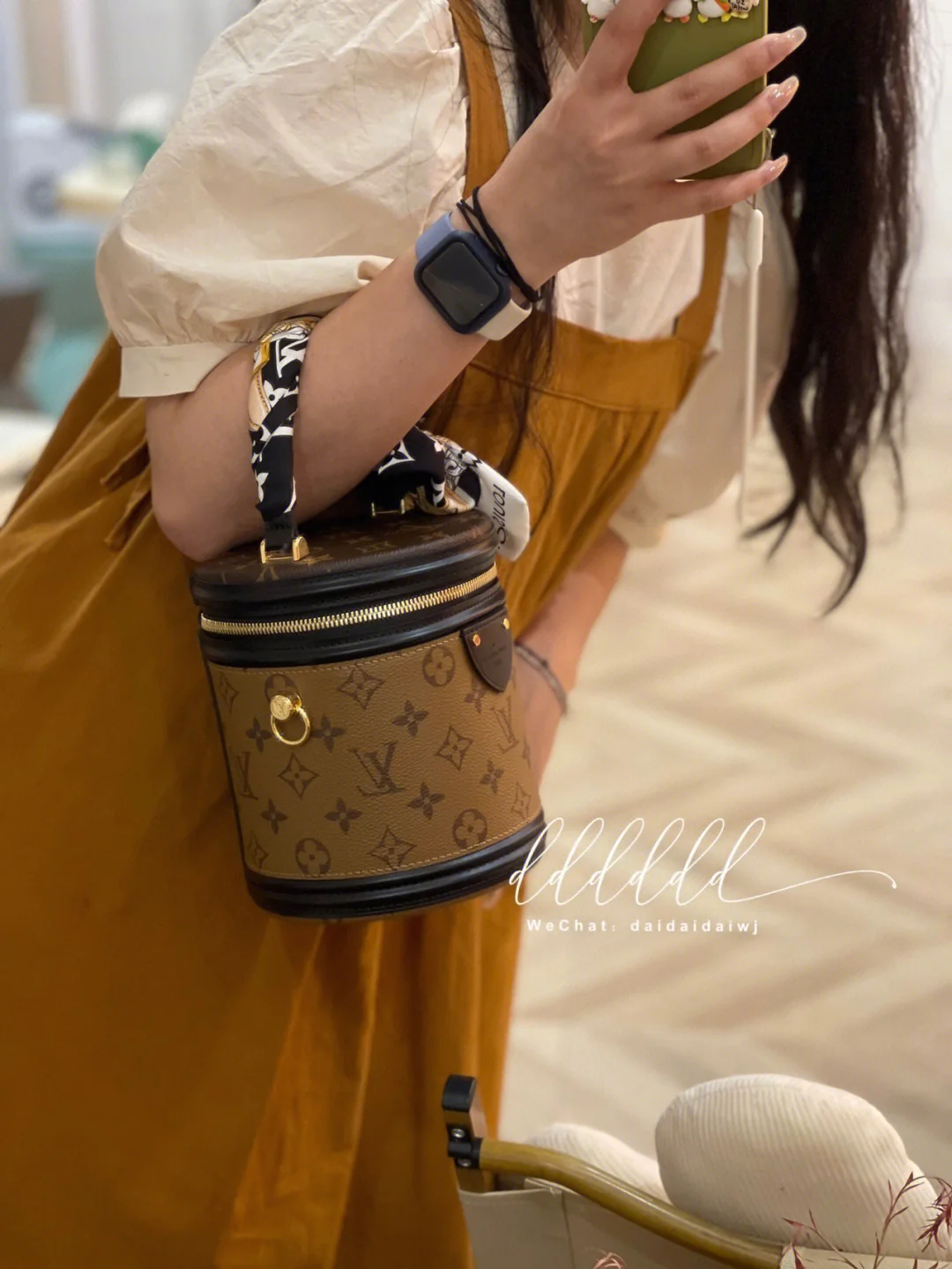 m43986-LV-Cannes Money Bucket-Handbag/Crossbody Bag