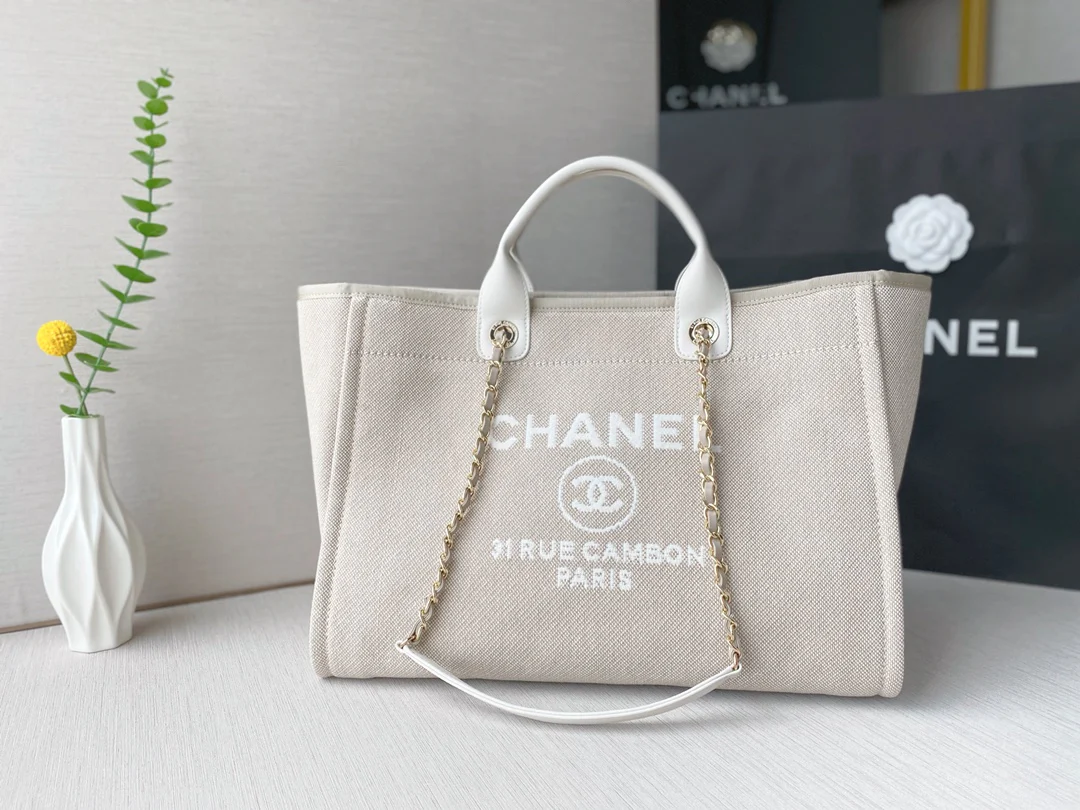 Коллекция Chanel Весна/Лето 2022 - Пляжная сумка - Белая - Большая