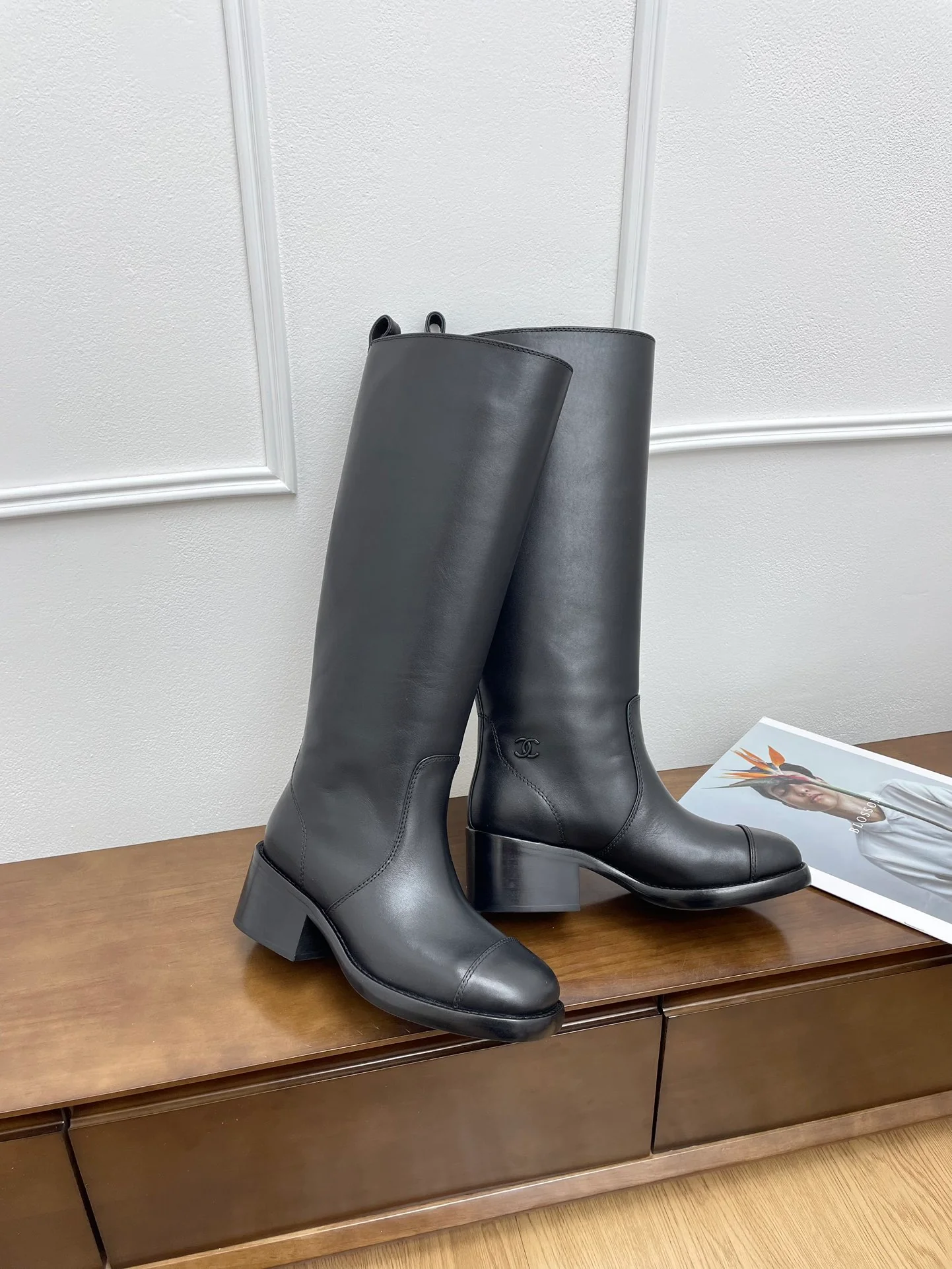 Высокие сапоги для верховой езды Chanel 2024 - черные