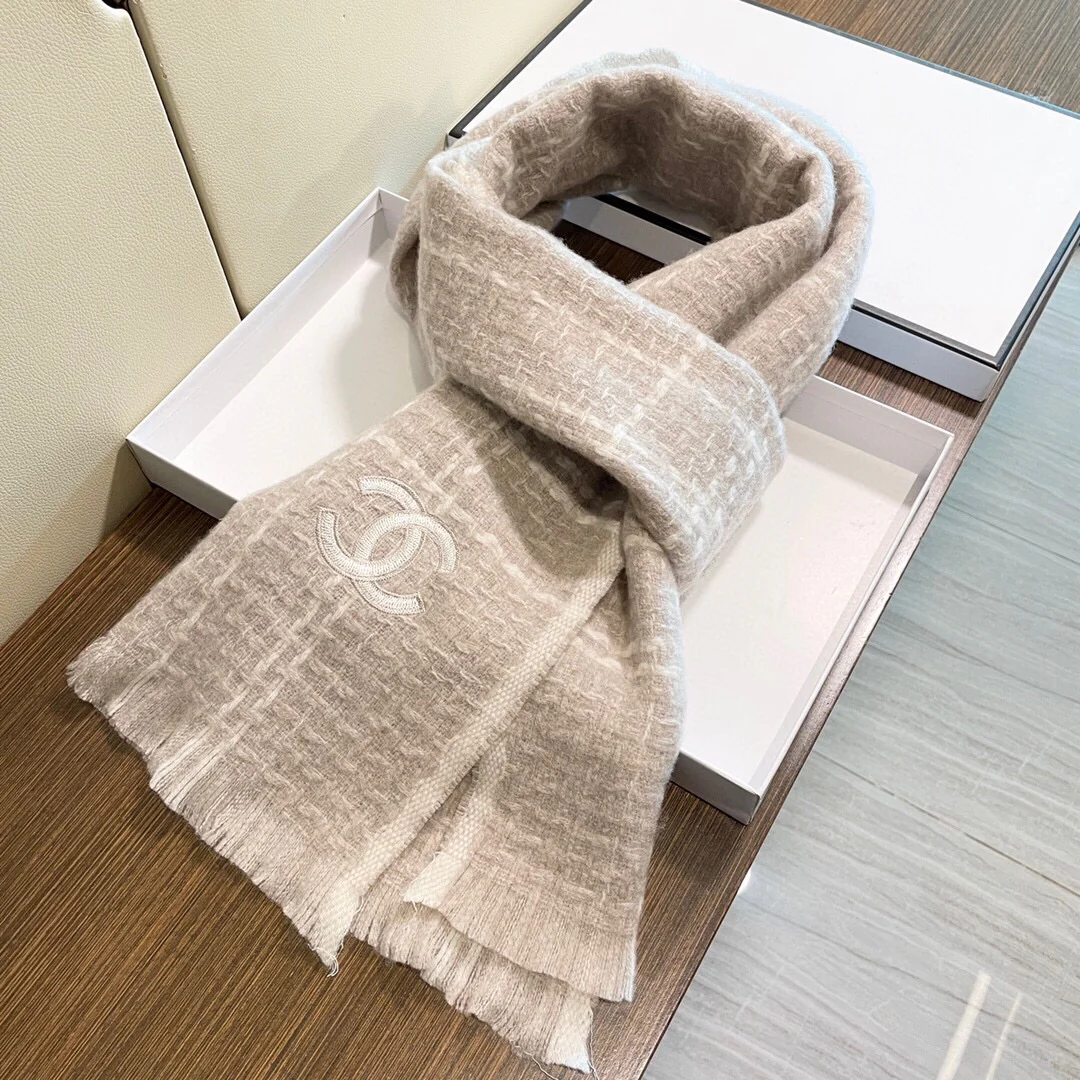 Шарф Chanel в клетку с серебряной нитью - 45 см - 200 см - 100% кашемир