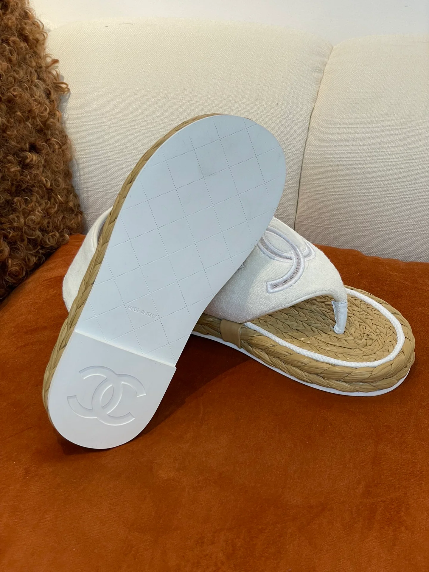 Шлепанцы на платформе Chanel