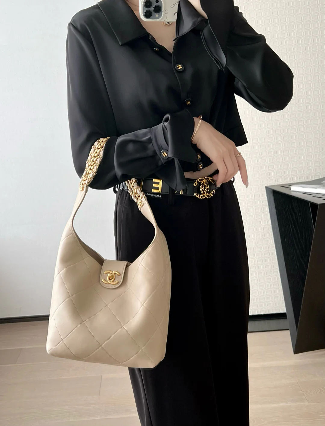 Chanel - ??? - Сумка в стиле хиппи ???? Маленькая - Светло-абрикосовый - Золотистая фурнитура