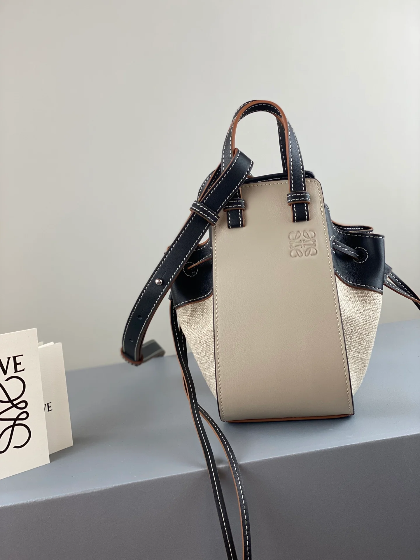 Сумка-гамак Loewe Mini Hammock Bag - из телячьей кожи - 2 шт.