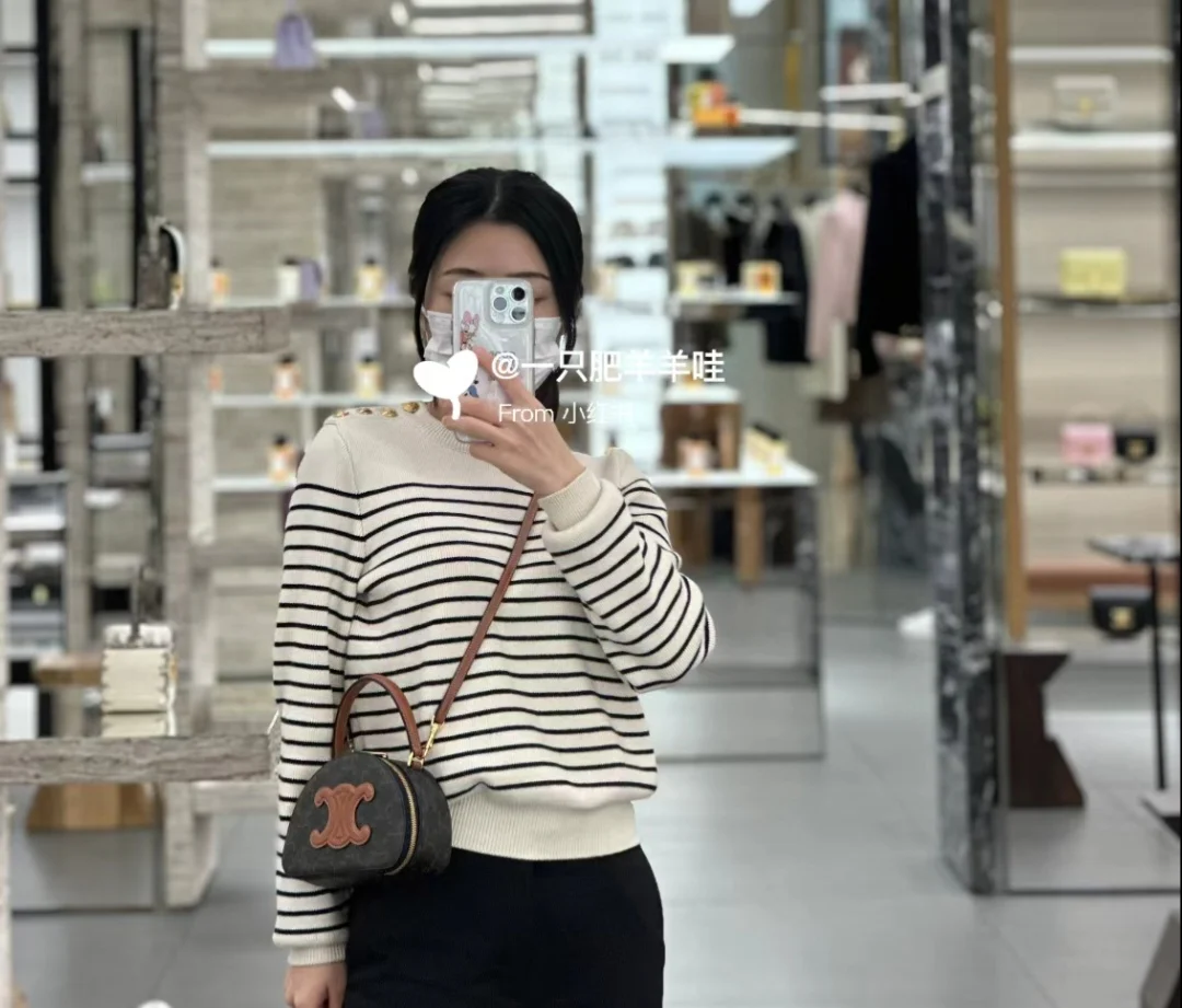 Celine - сумка ?Полумесяц? из телячьей кожи