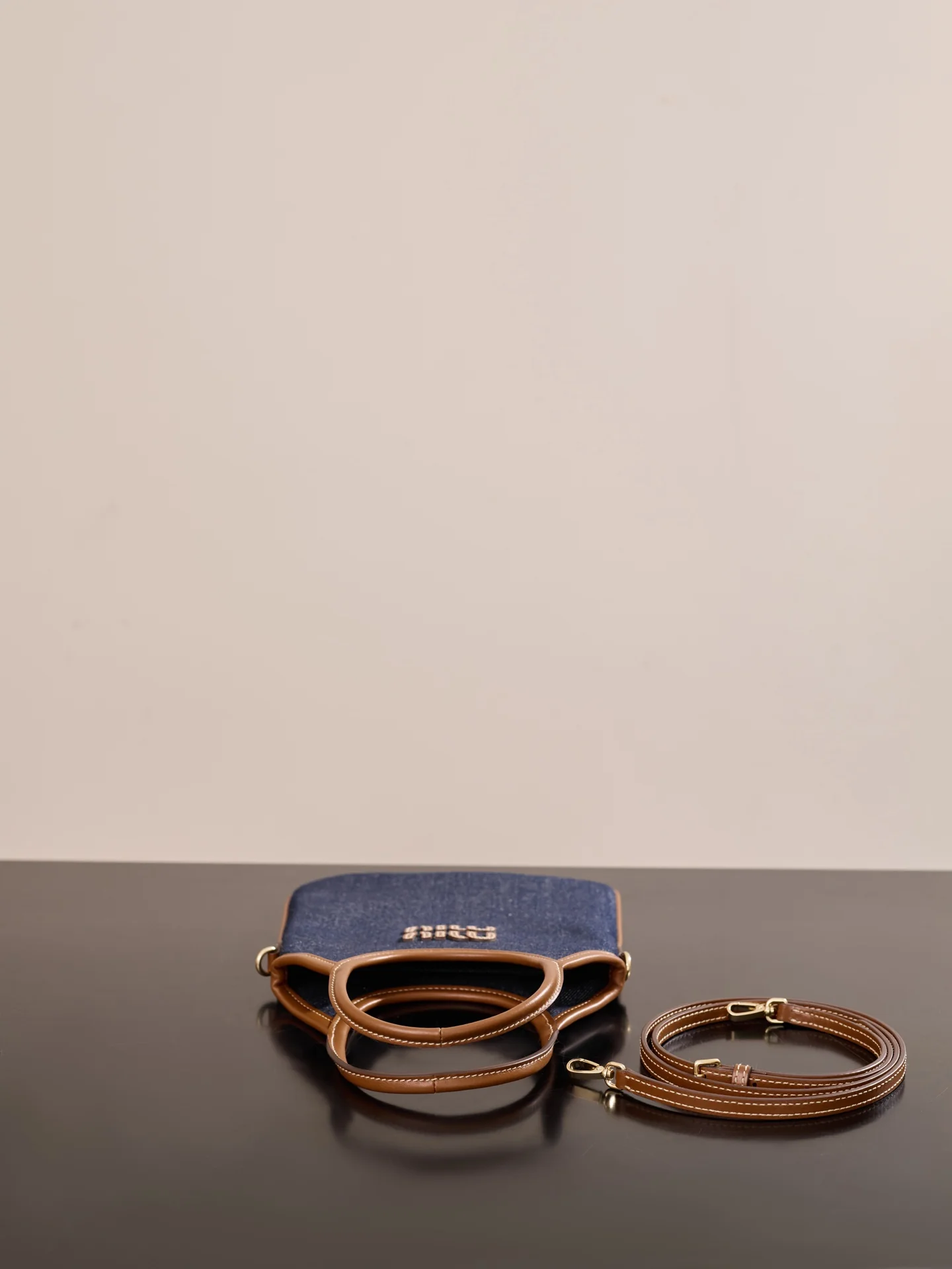 Сумка-тоут Miu Miu-5ba281m650-??? Маленькая, из джинсовой ткани