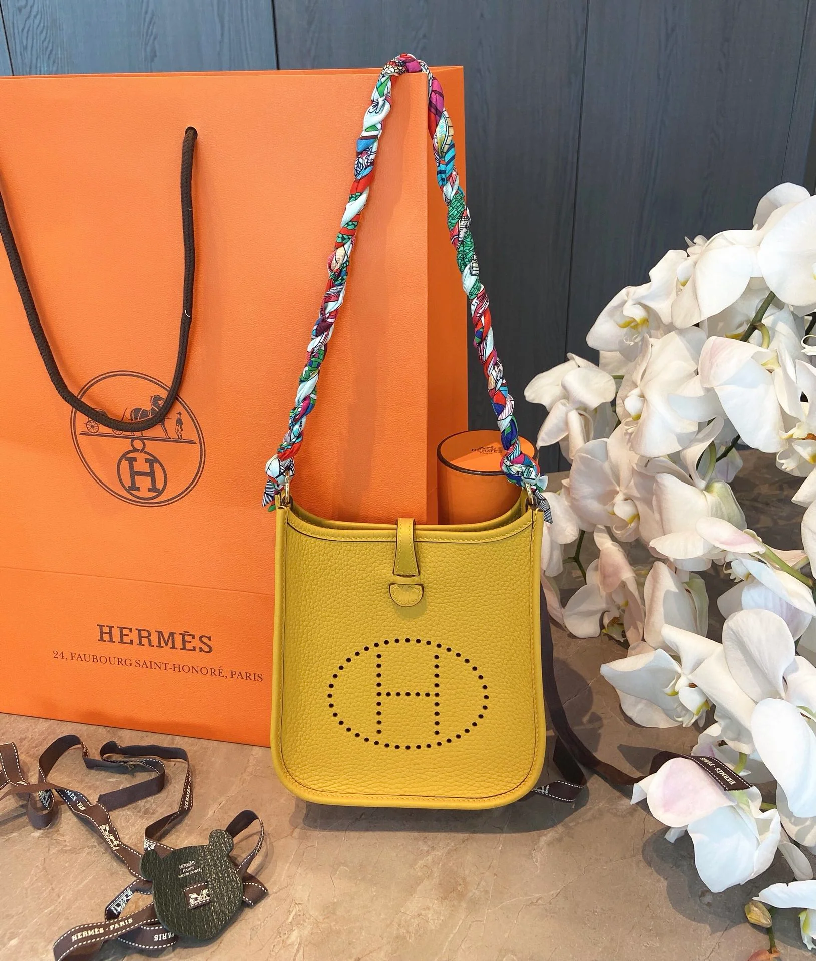 Hermes Evelyne 16 Лимонно-желтый