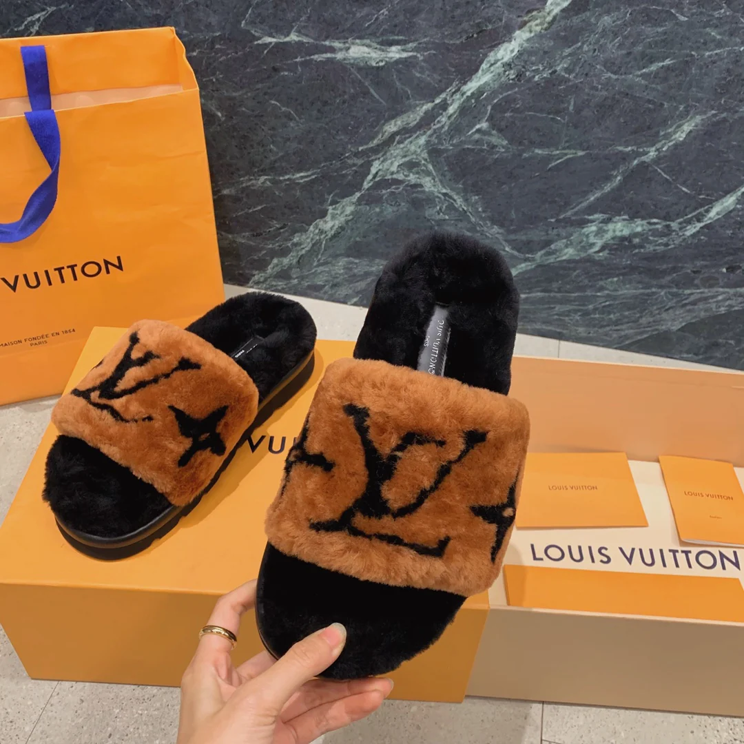 Тапочки LV Teddy из овчины - коричневые