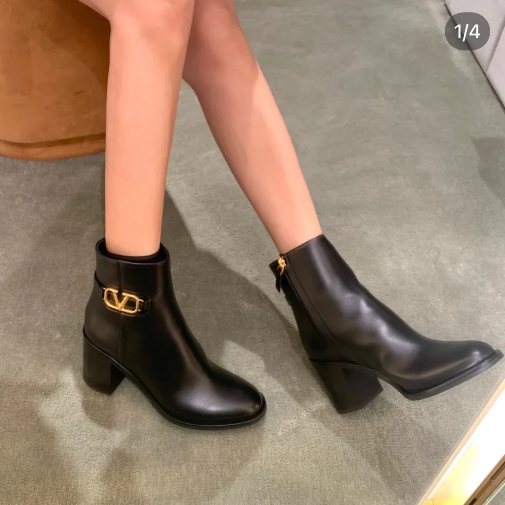 Valentino - Короткие кожаные и эластичные ботинки в стиле пэчворк