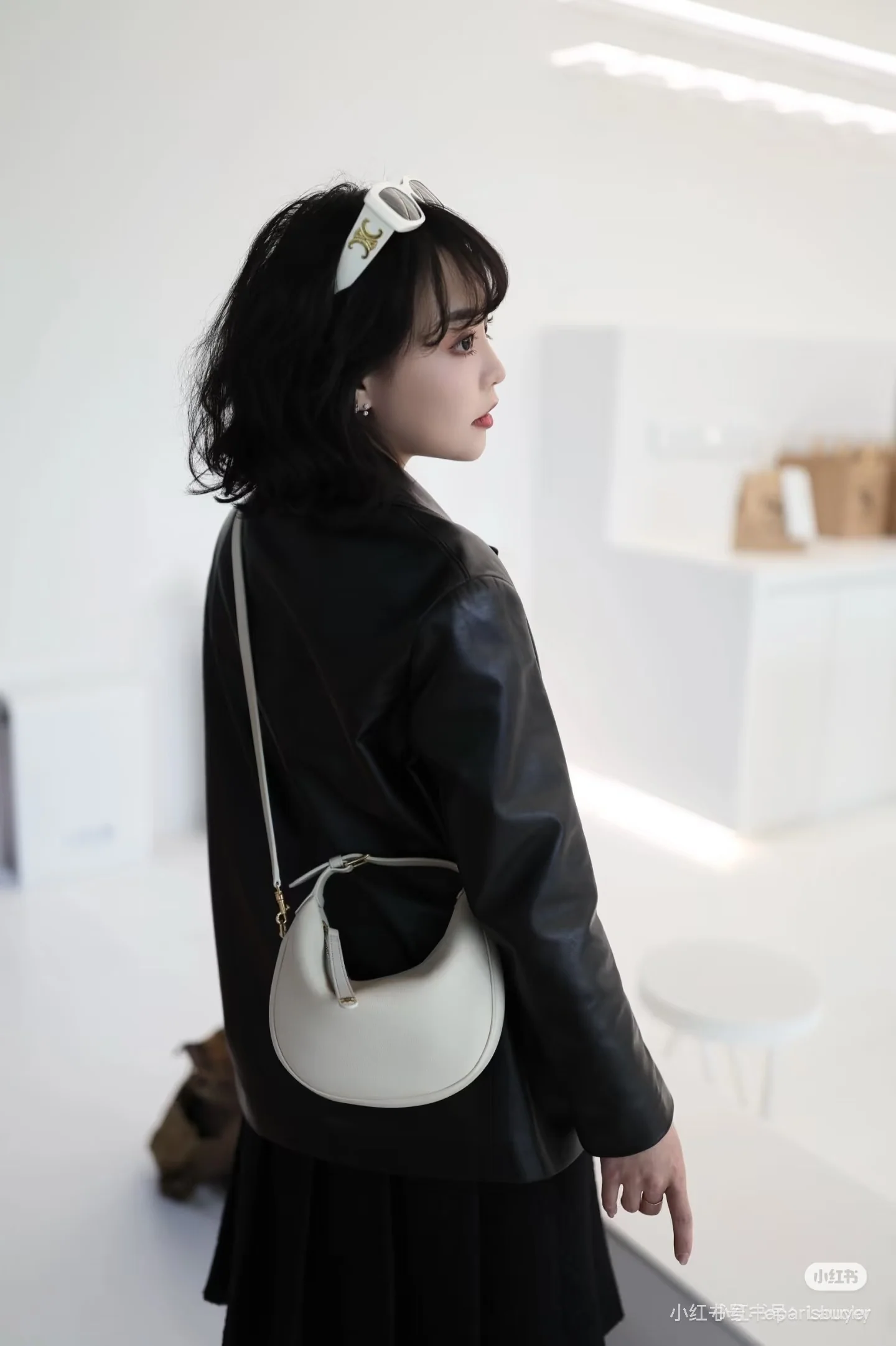 Сумка Celine-Lulu Crescent Bag - белая