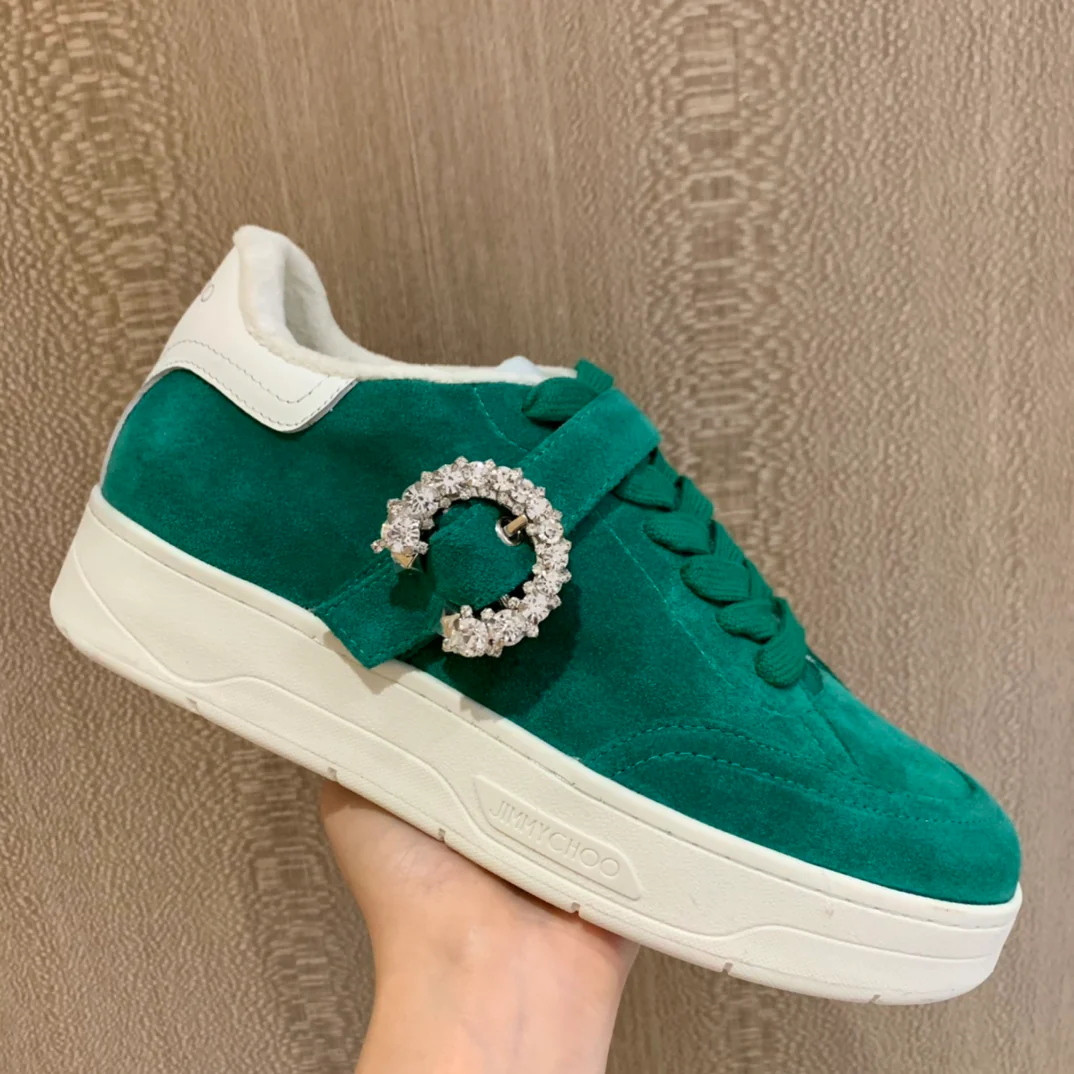 Белые кроссовки Jimmy с пряжкой и стразами - спортивный костюм