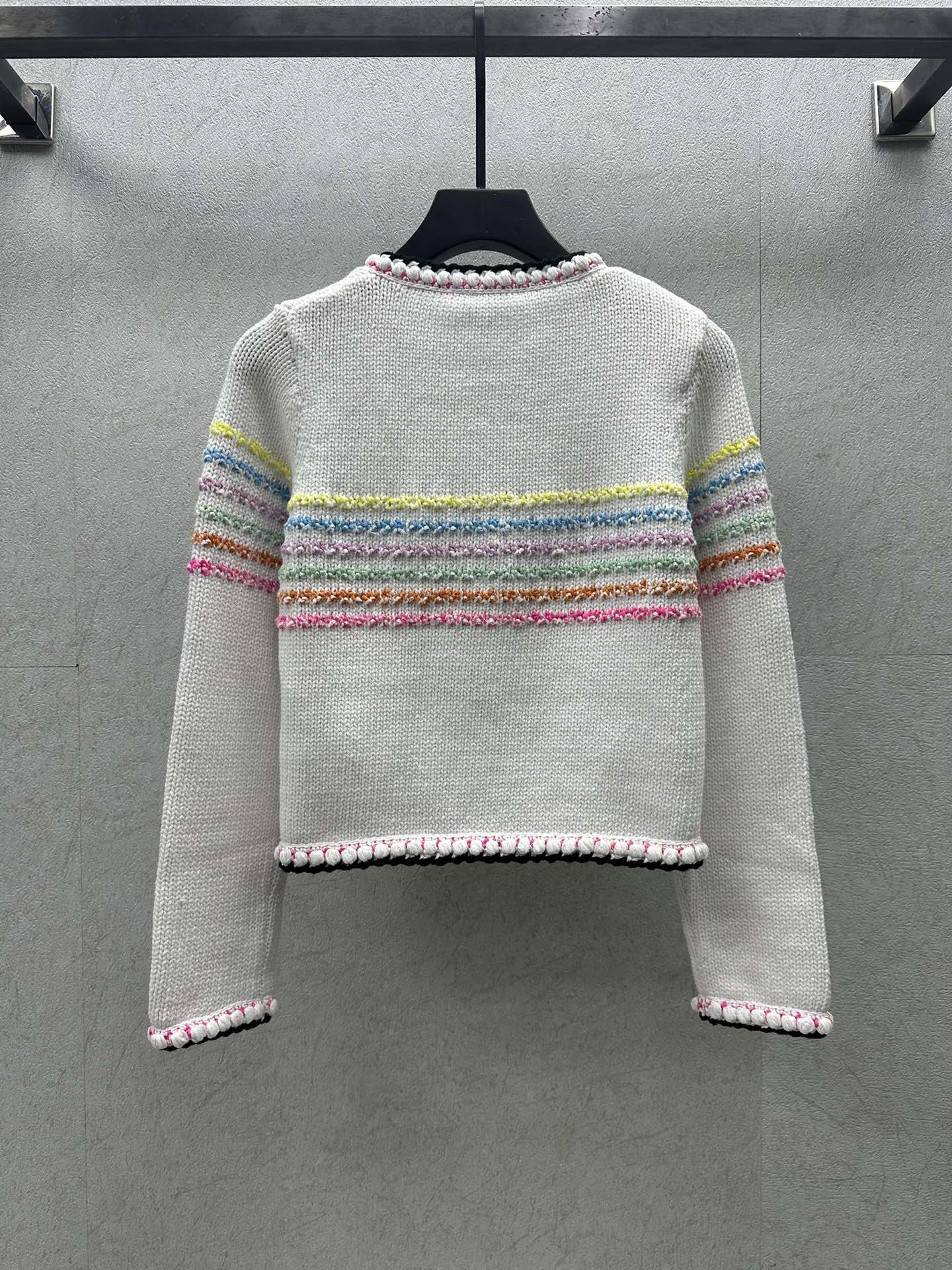 Chanel - 2404 - 24 Новинка ранней весны: полосатый вязаный кардиган