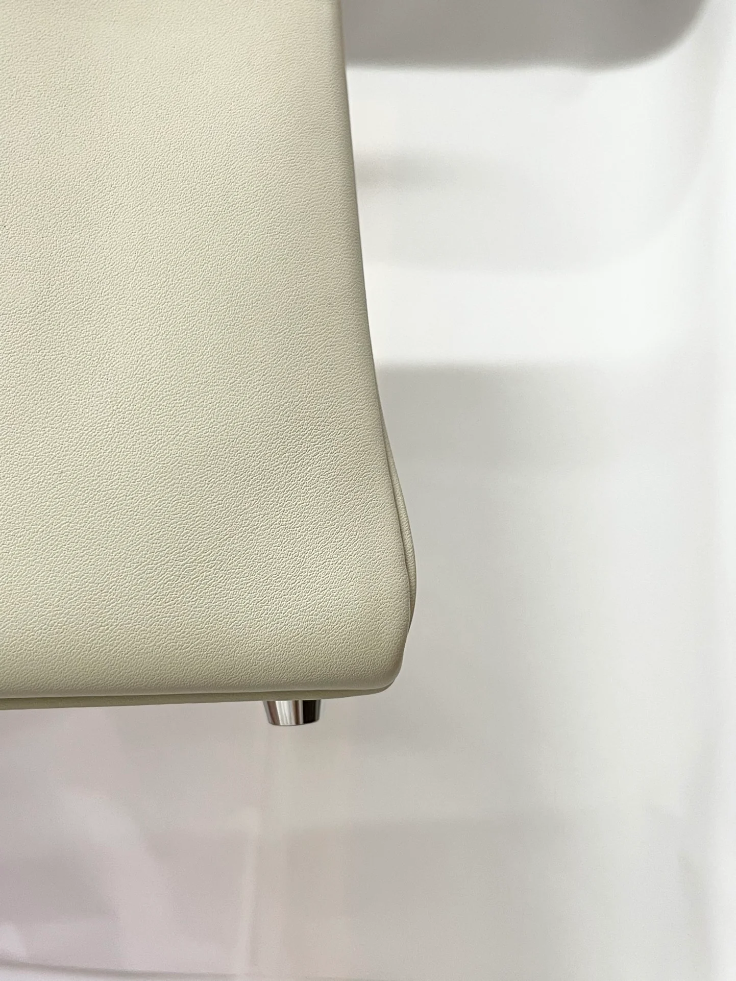 Hermes Kelly 25 Swift Milkshake White Silver Buckle