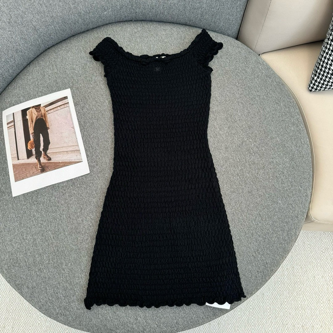 Новое облегающее платье Celine весна/лето 2024 с эластичными складками.