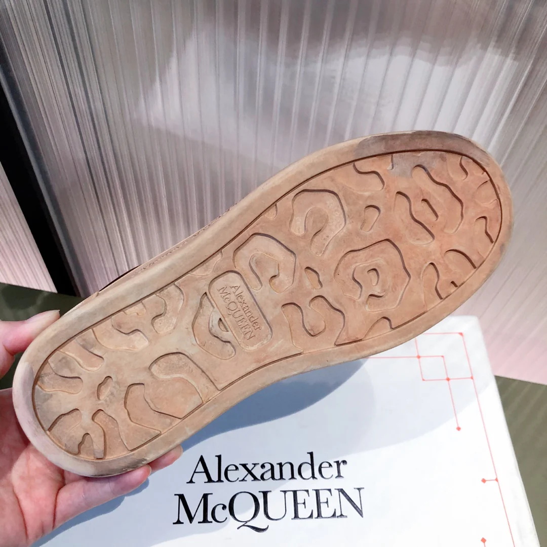 коричневые парусиновые туфли на платформе McQueen