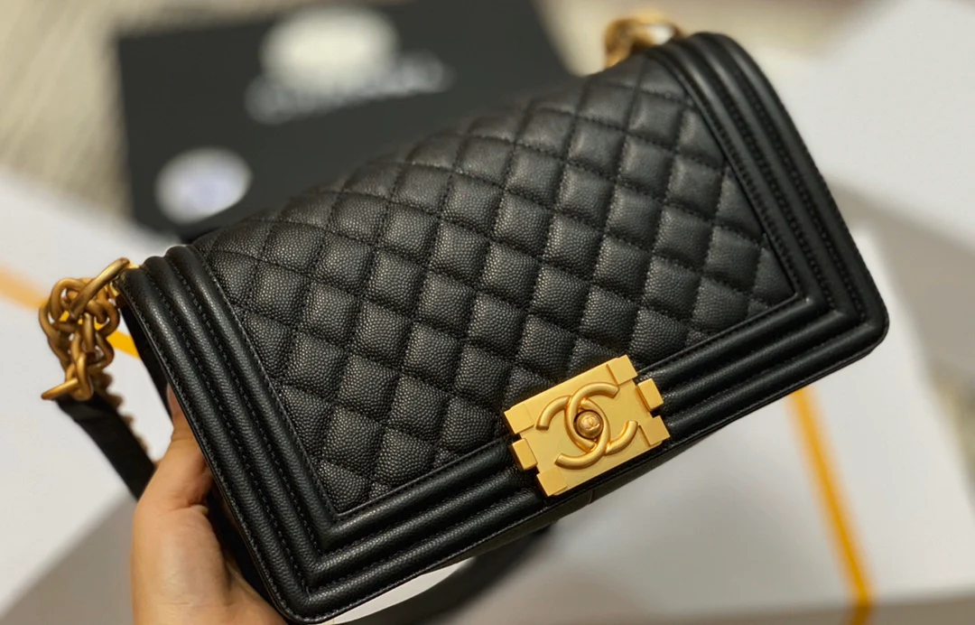 Chanel-boy-25cm-14