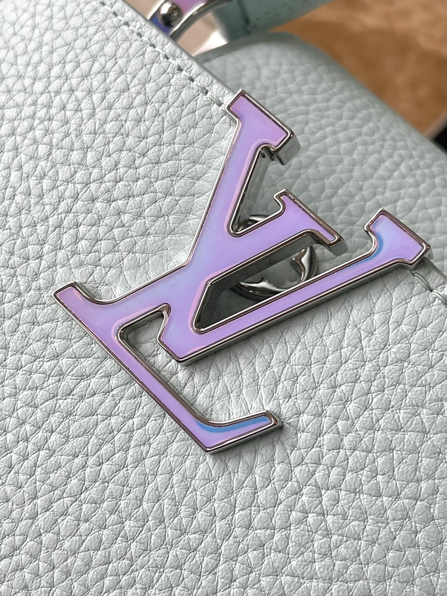 m23289-LV-capucines-mini-handbag/crossbody bag-light blue