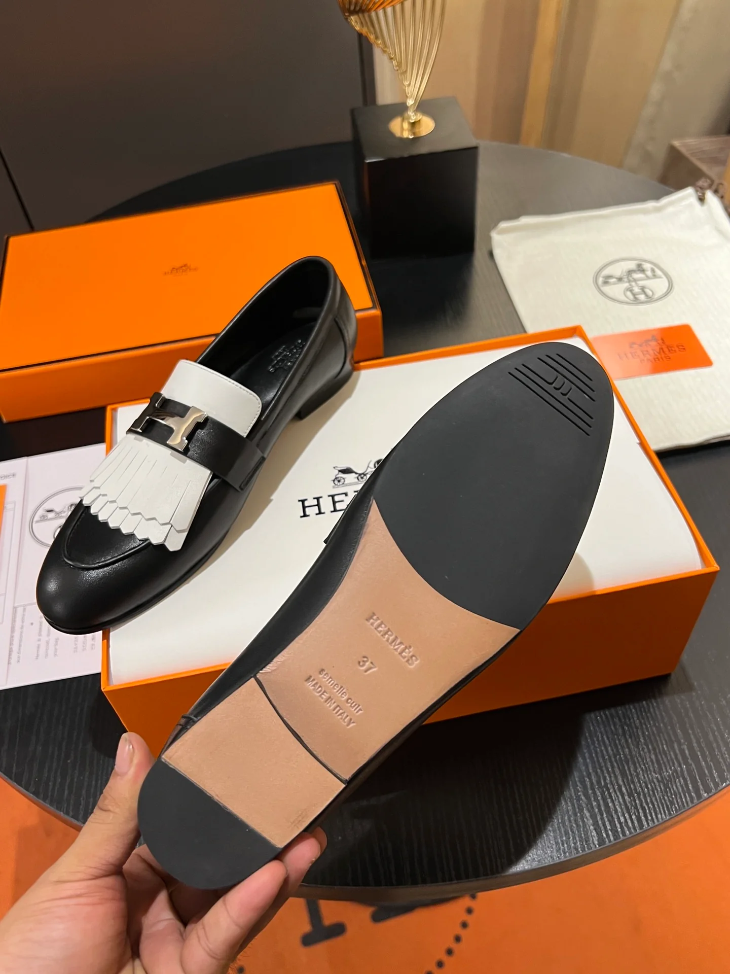 Лоферы Hermes 2024h с пряжкой - Черные - 1