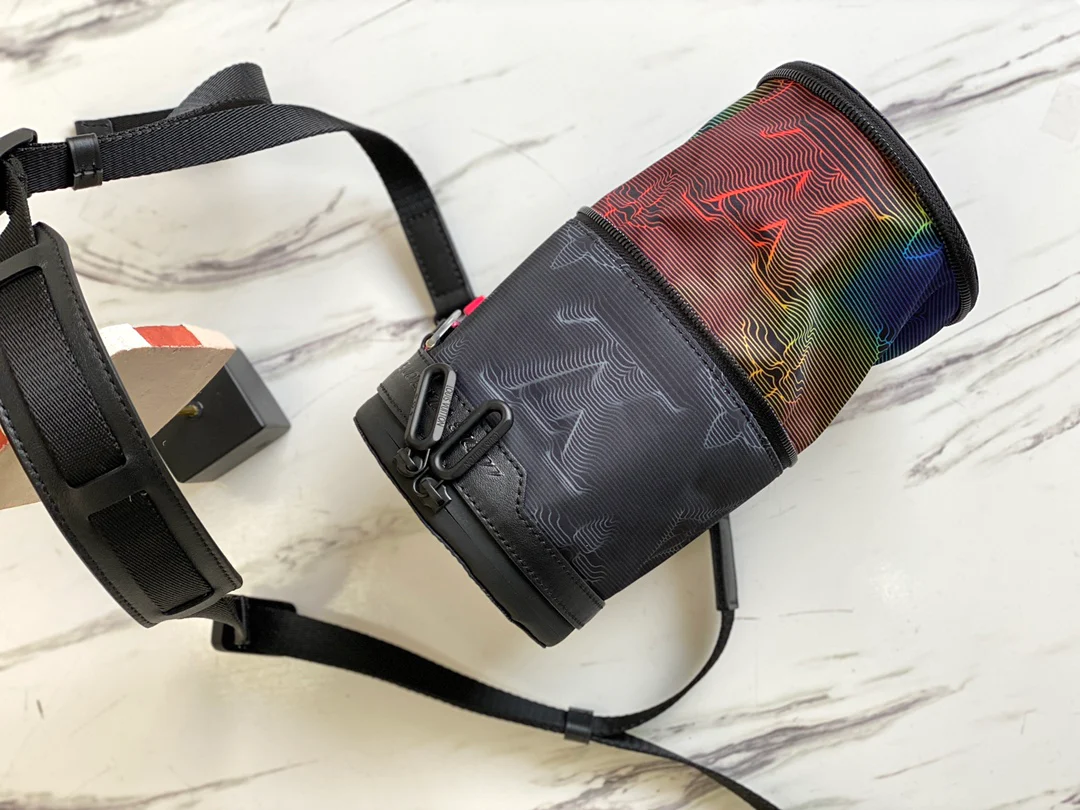 lv-m45604-expandable-polochon-handbag