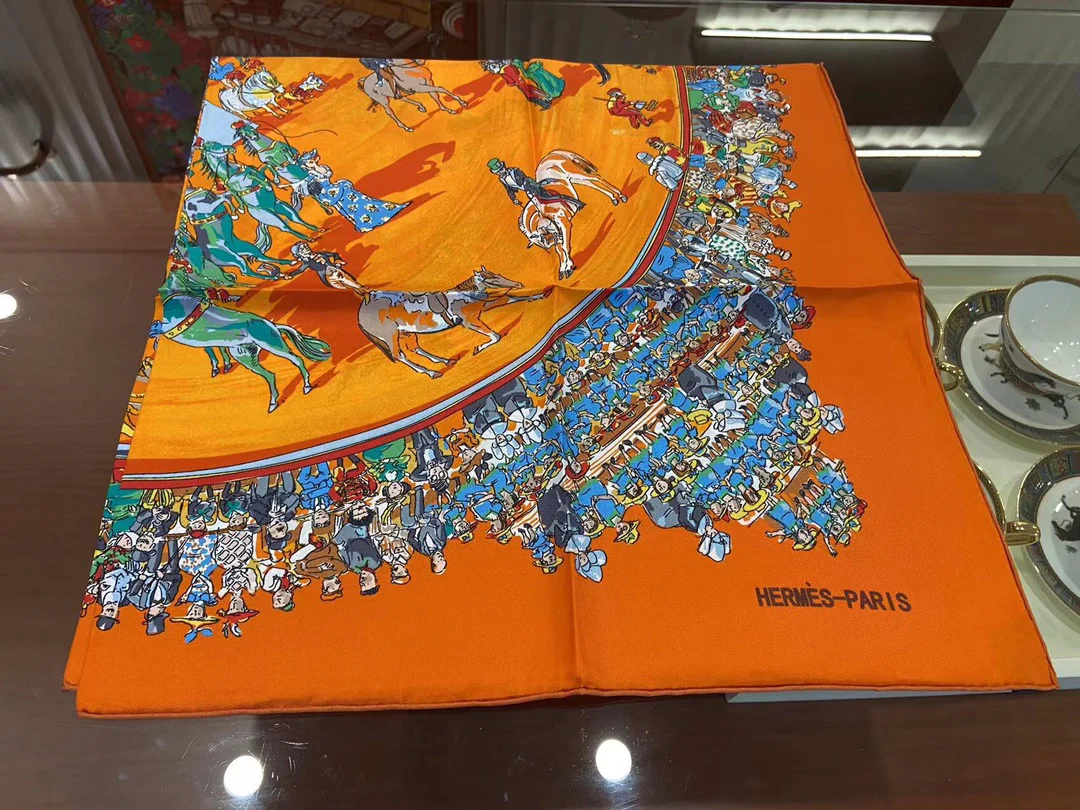 Шелковый шарф Hermes 90 - 1