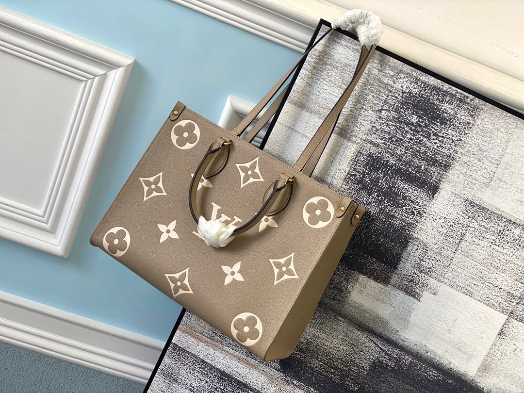 m45494-LV-onthego-tote-bag-medium