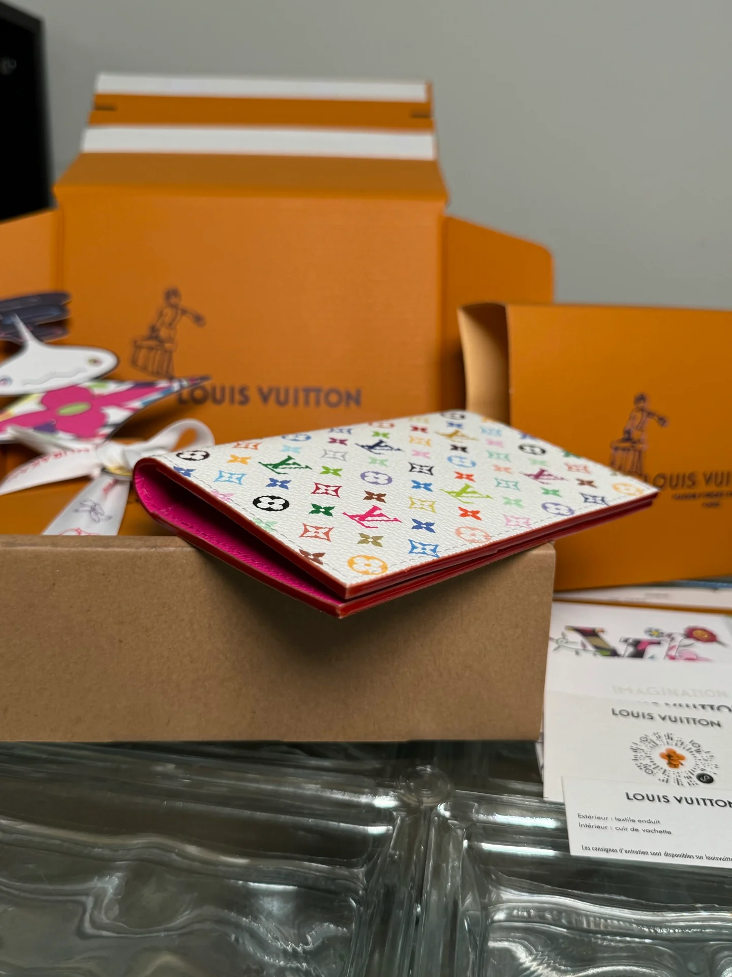 Обложка для паспорта LV-m14178-lvxtm - розово-белая