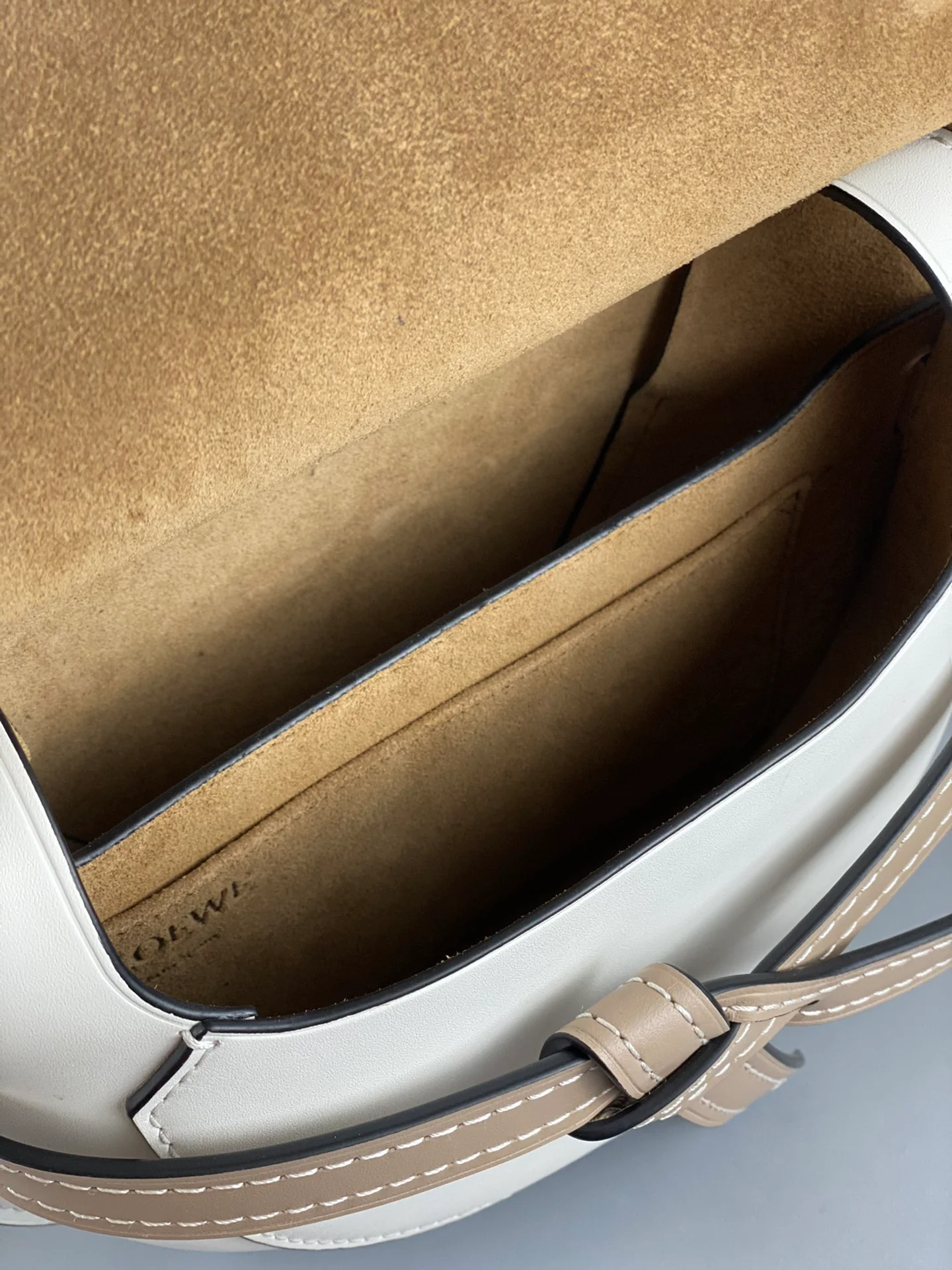 Loewe-gate-small-20x19x11-5-cm-8