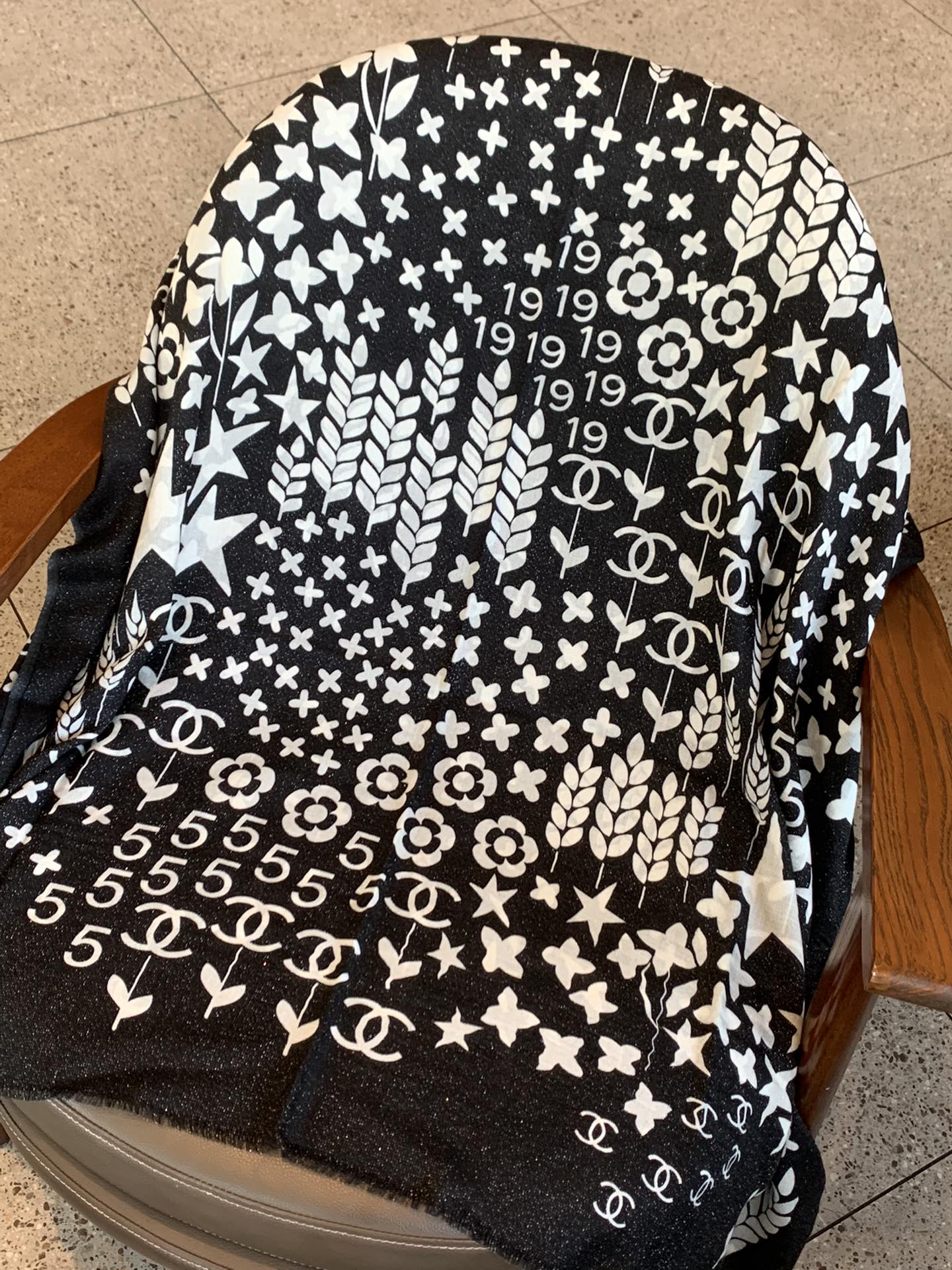 Chanel - Шарф с принтом в виде колосьев пшеницы - 110-200 см - Кашемир