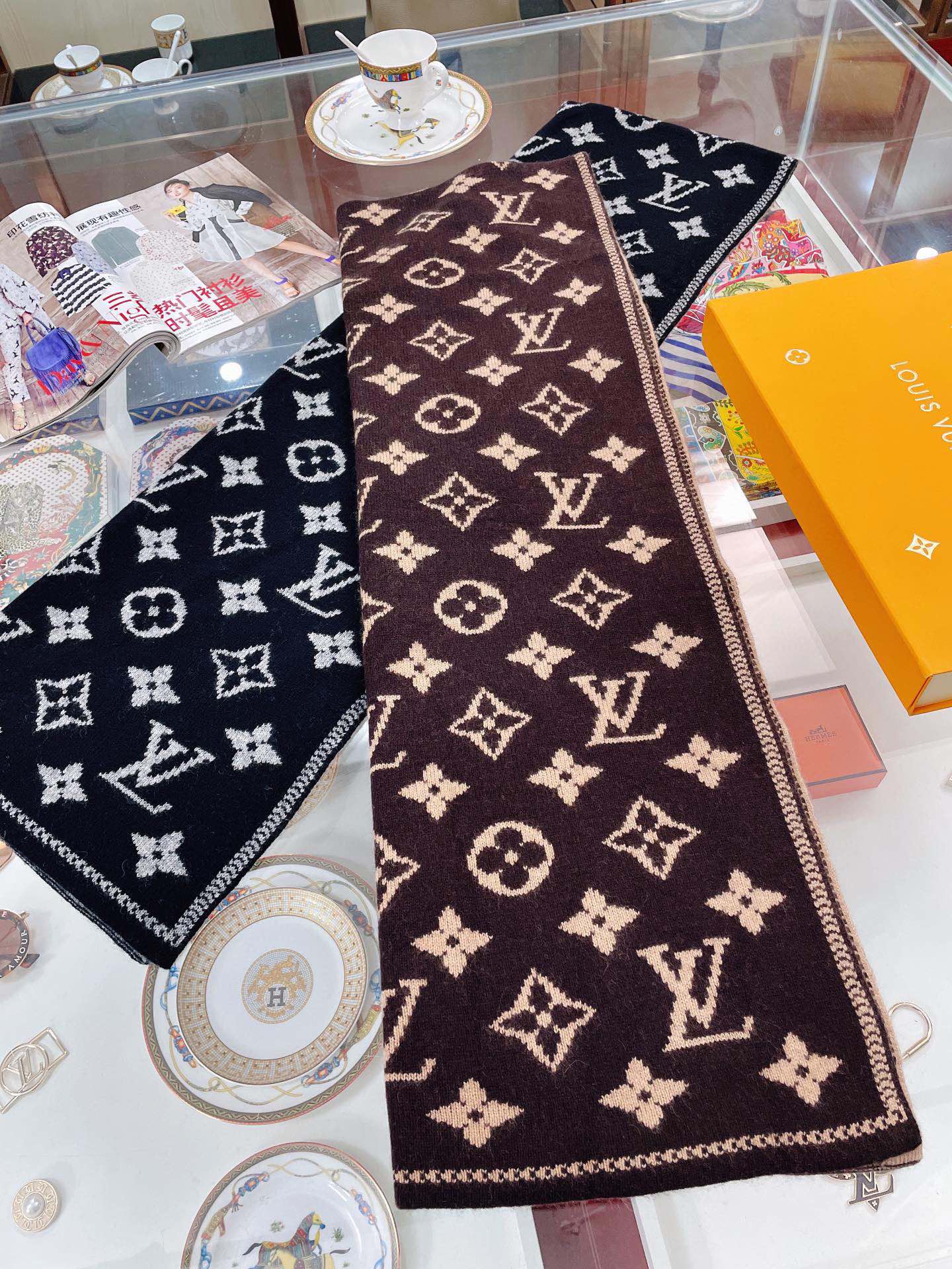 Вязаный кашемировый шарф LV