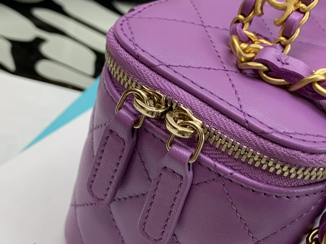 Весенне-летняя коллекция Chanel - Браслет с буквой - Квадратная коробка - Фиолетовый