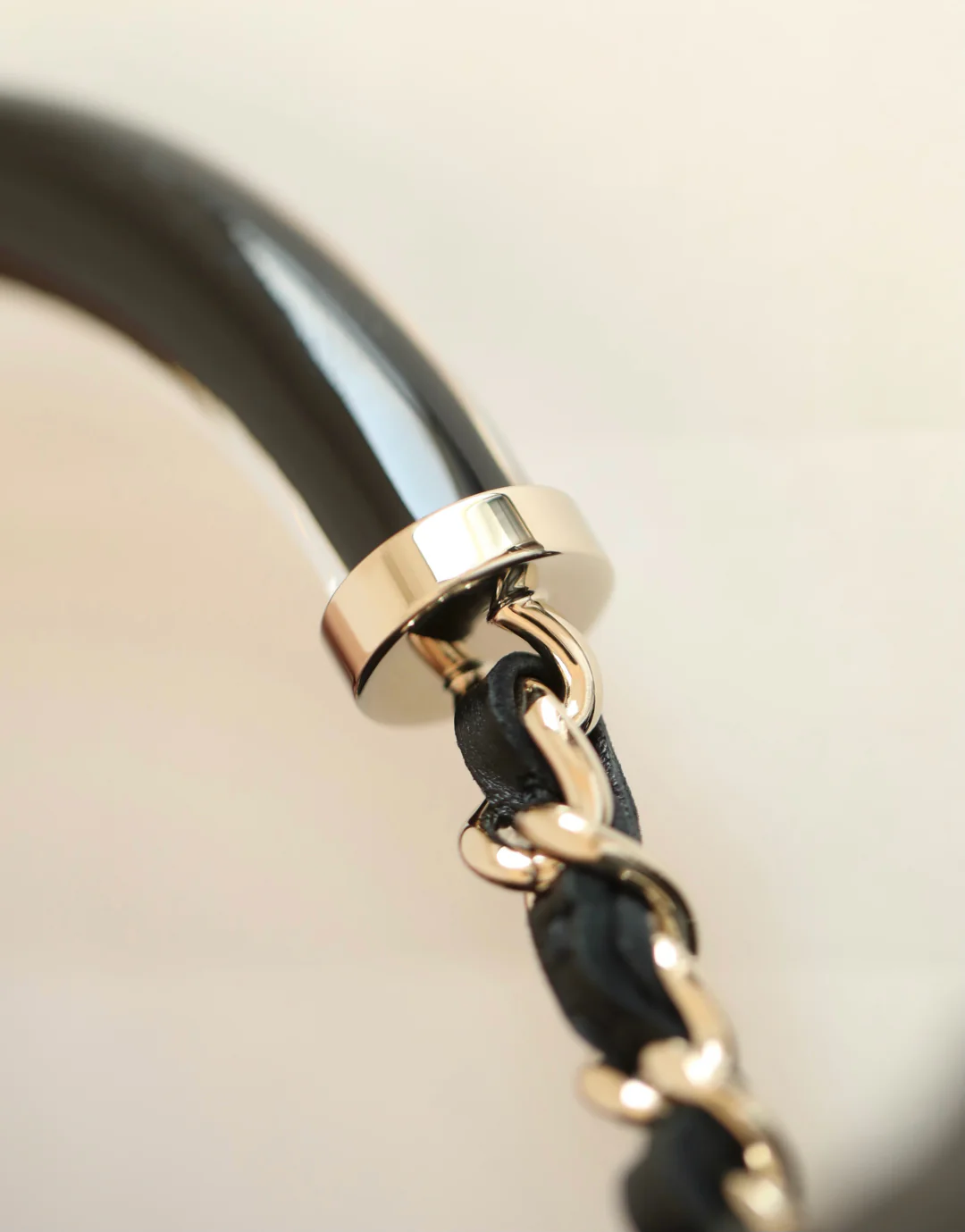 Ручка эмалированная Chanel 25 пенсов???