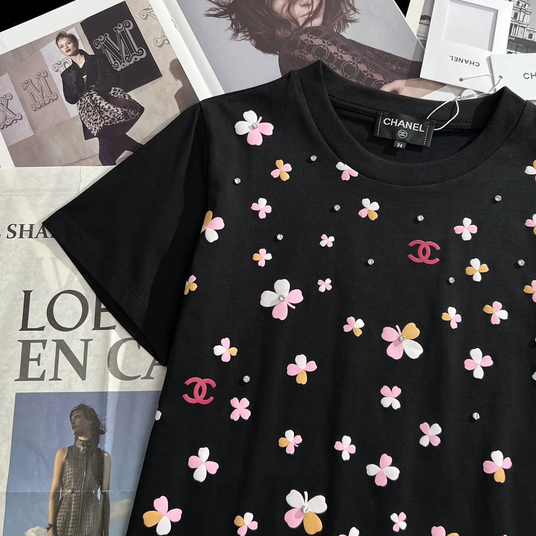 Chanel 2403 - Высококачественная работа, узор из пайеток в виде четырехлистного клевера, художественная хлопковая футболка с круглым вырезом - черная