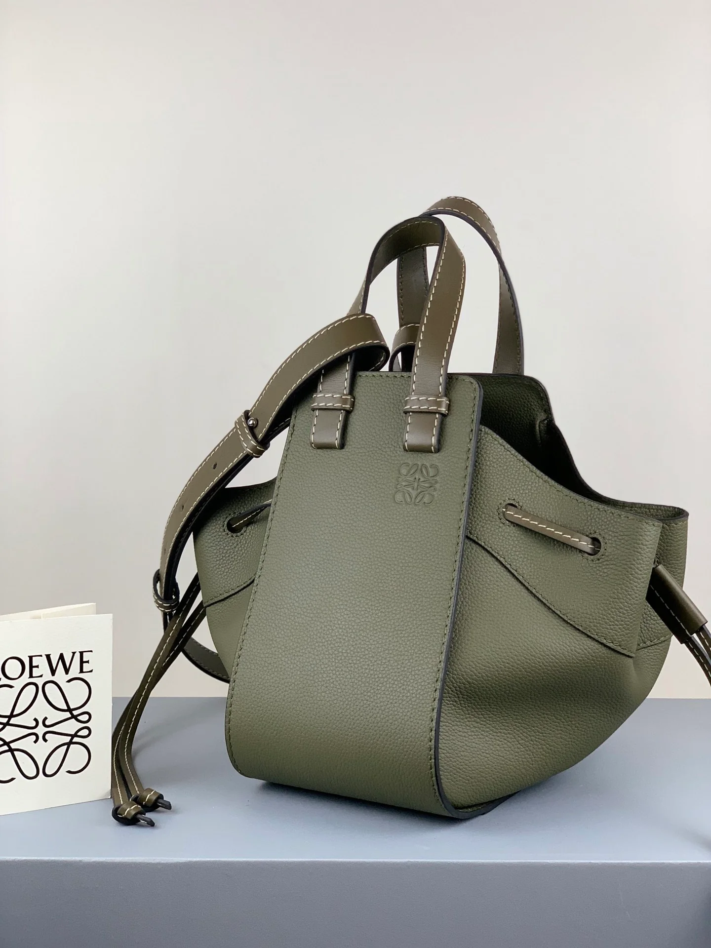 Гамак Loewe с завязками, маленький размер 21-14-26 см, с узором ?Личи? и зеленым цветом ?Киви?.