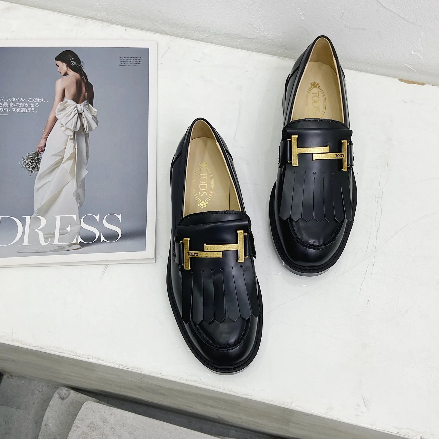 Лоферы Tods с двойной Т-образной кисточкой и слипонами