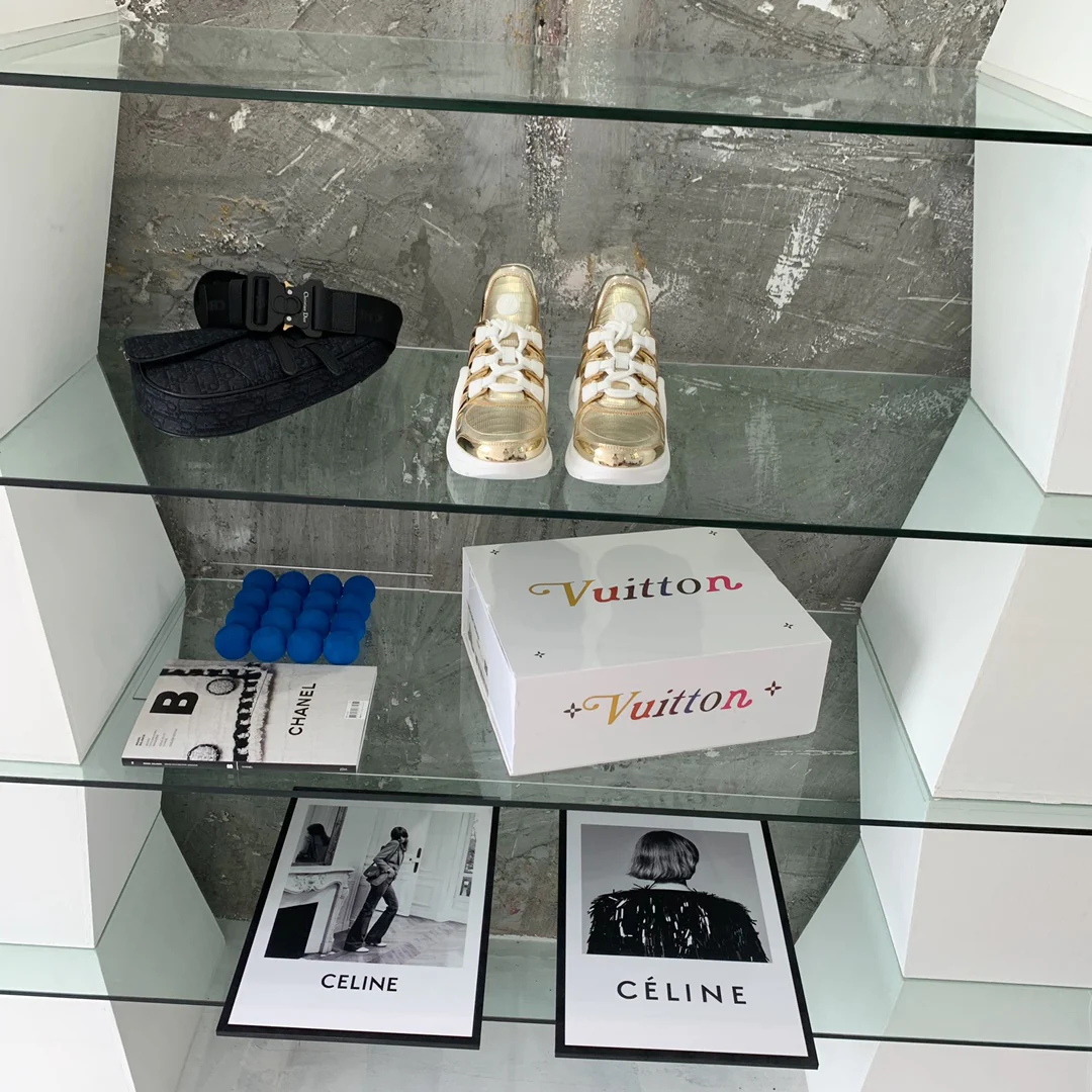 Обувь LV - Массивные кроссовки LV - 13