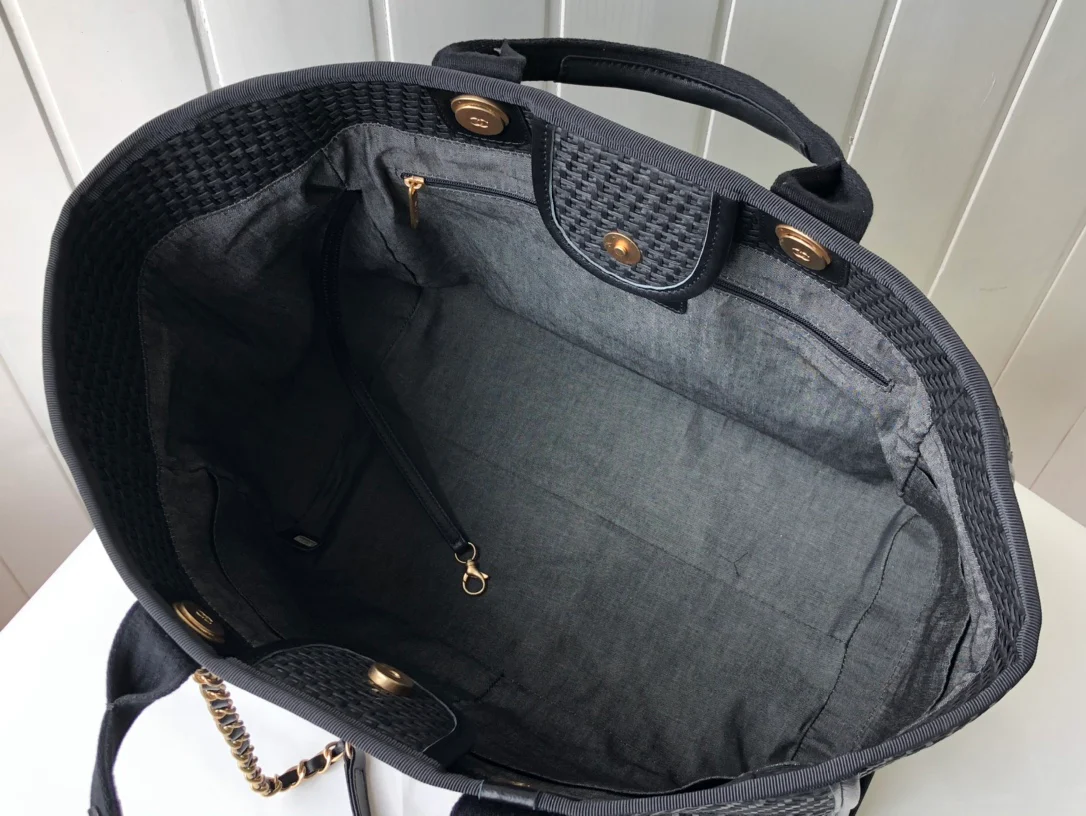 Соломенная пляжная сумка Chanel - Черная - Большая