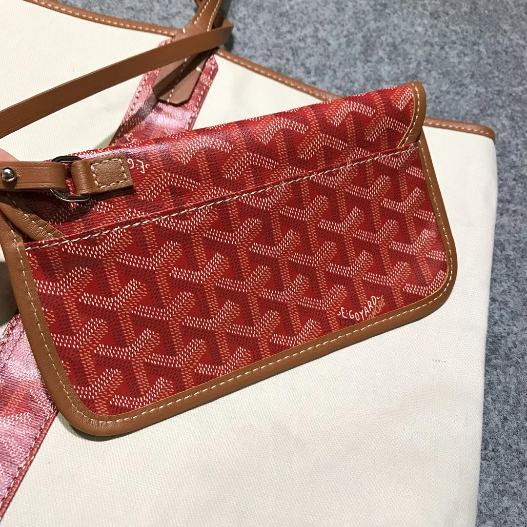 Гоярд-Сен-Луи-Пертюи-красный