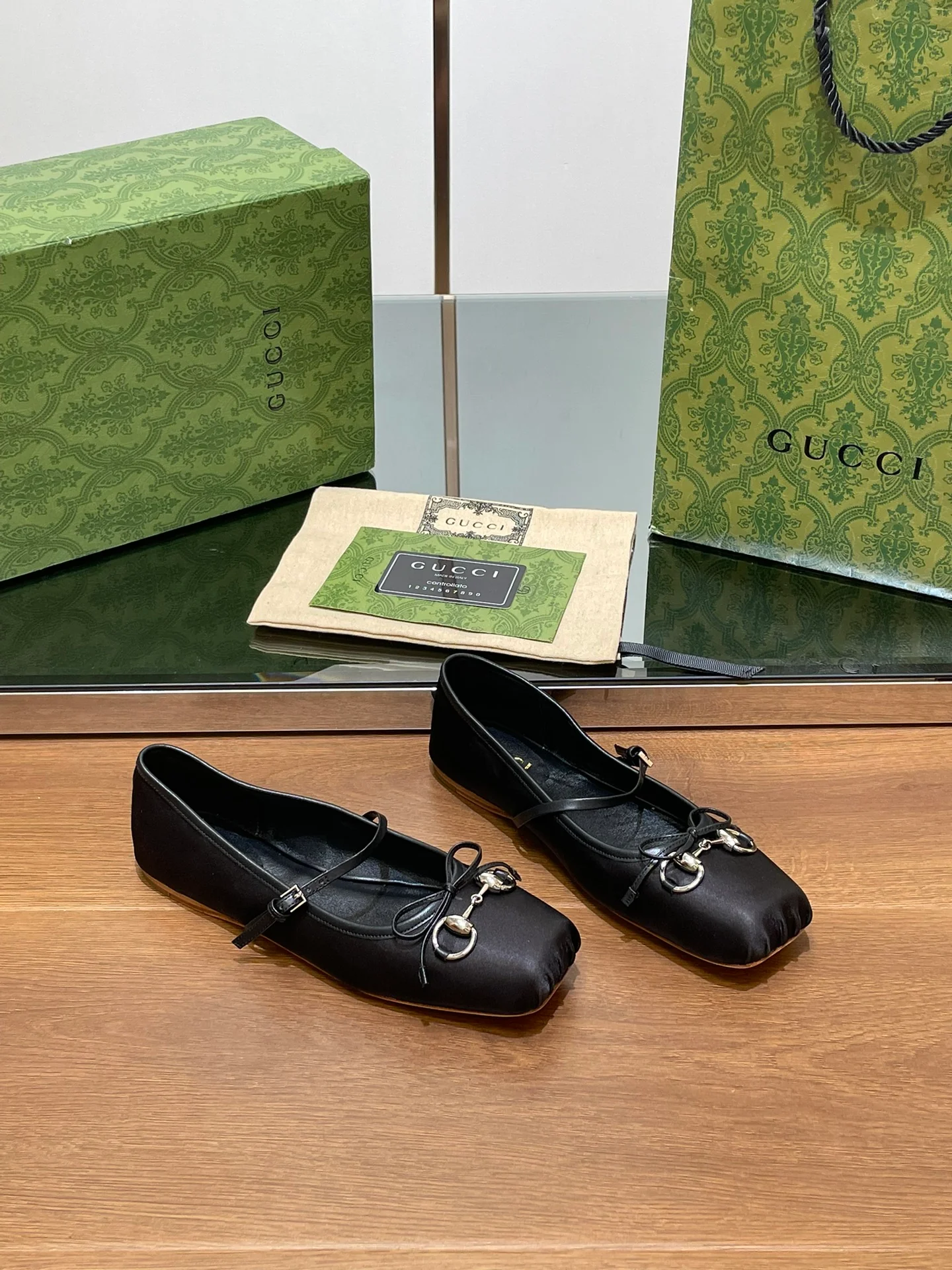 Балетки Gucci 2024 Ballet Step Buckle Flats - черные