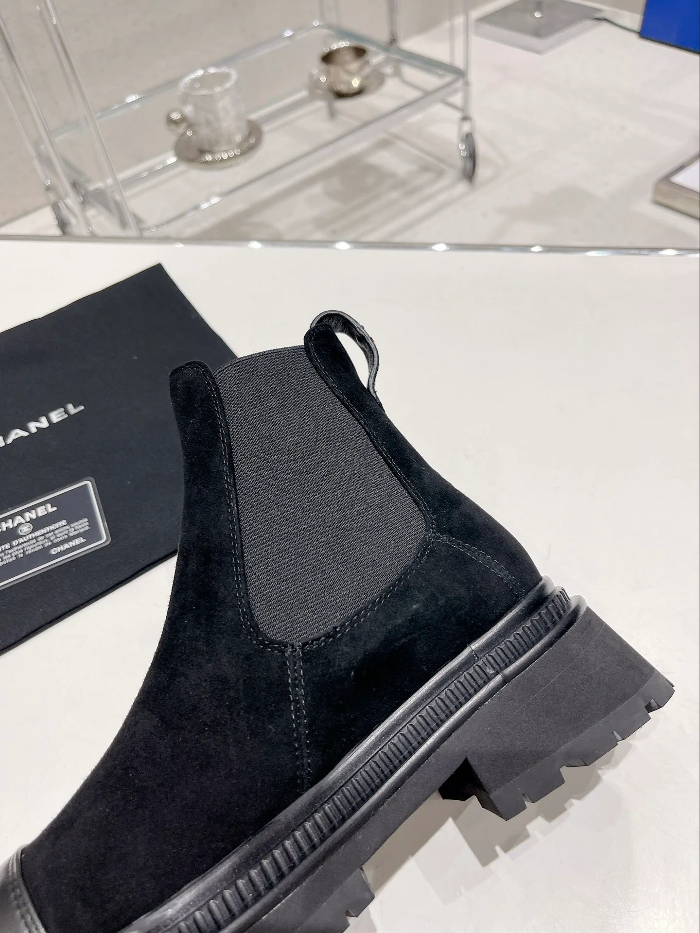 Новинка сезона осень/зима 2022 от Chanel - Ботинки челси - Черные