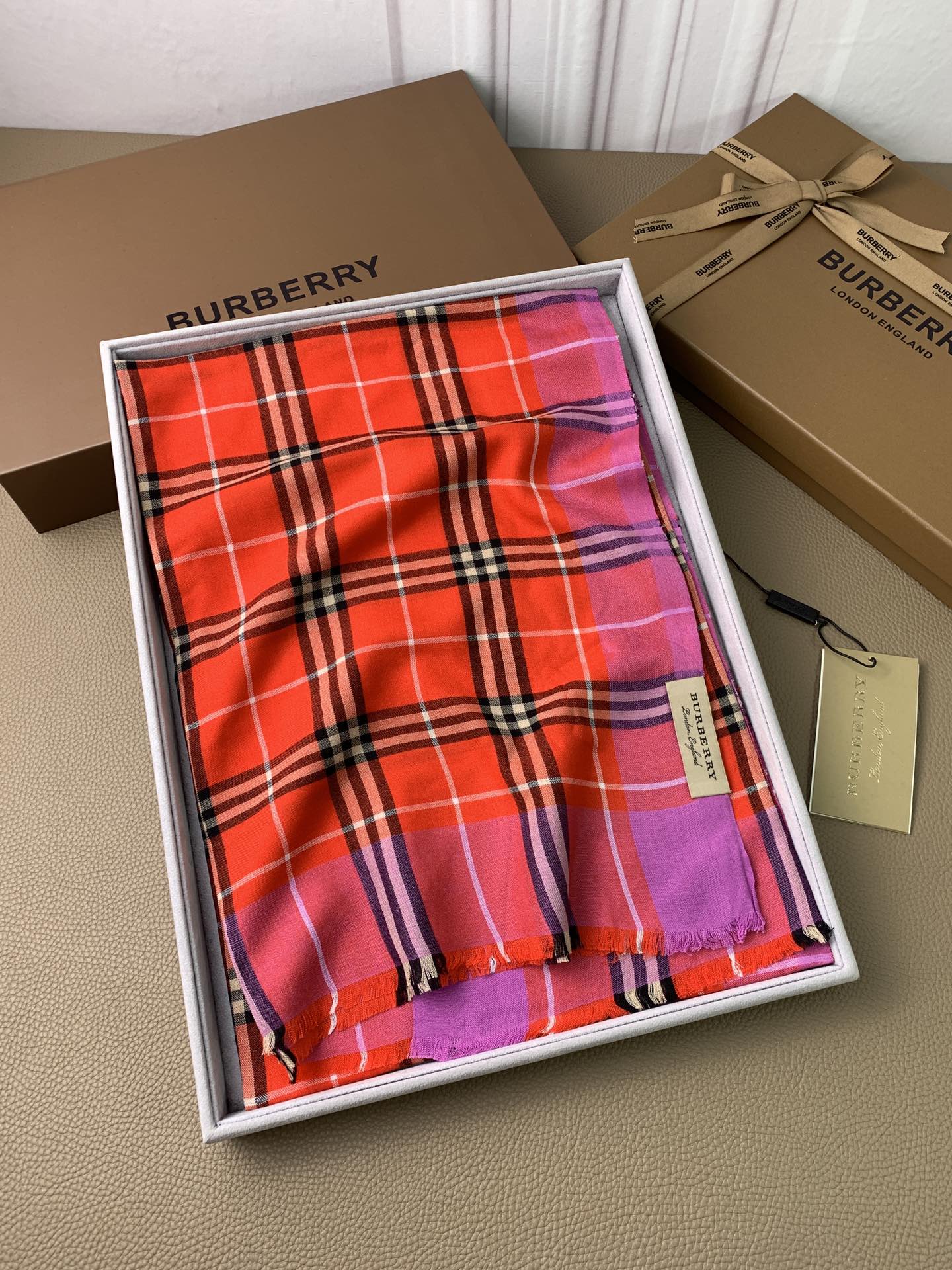 Шарф в клетку Burberry - 200 см - 75 см - 35 см - Кашемир - 45 см - Шотландский кашемир - 20 см - Шелк