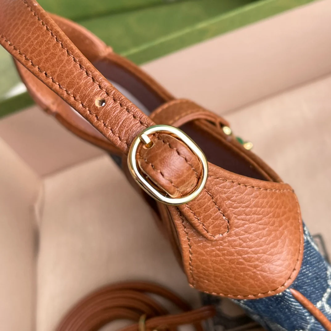 Gucci-经典 mini Jackie 牛仔帆布手-腋下包-上身图分享